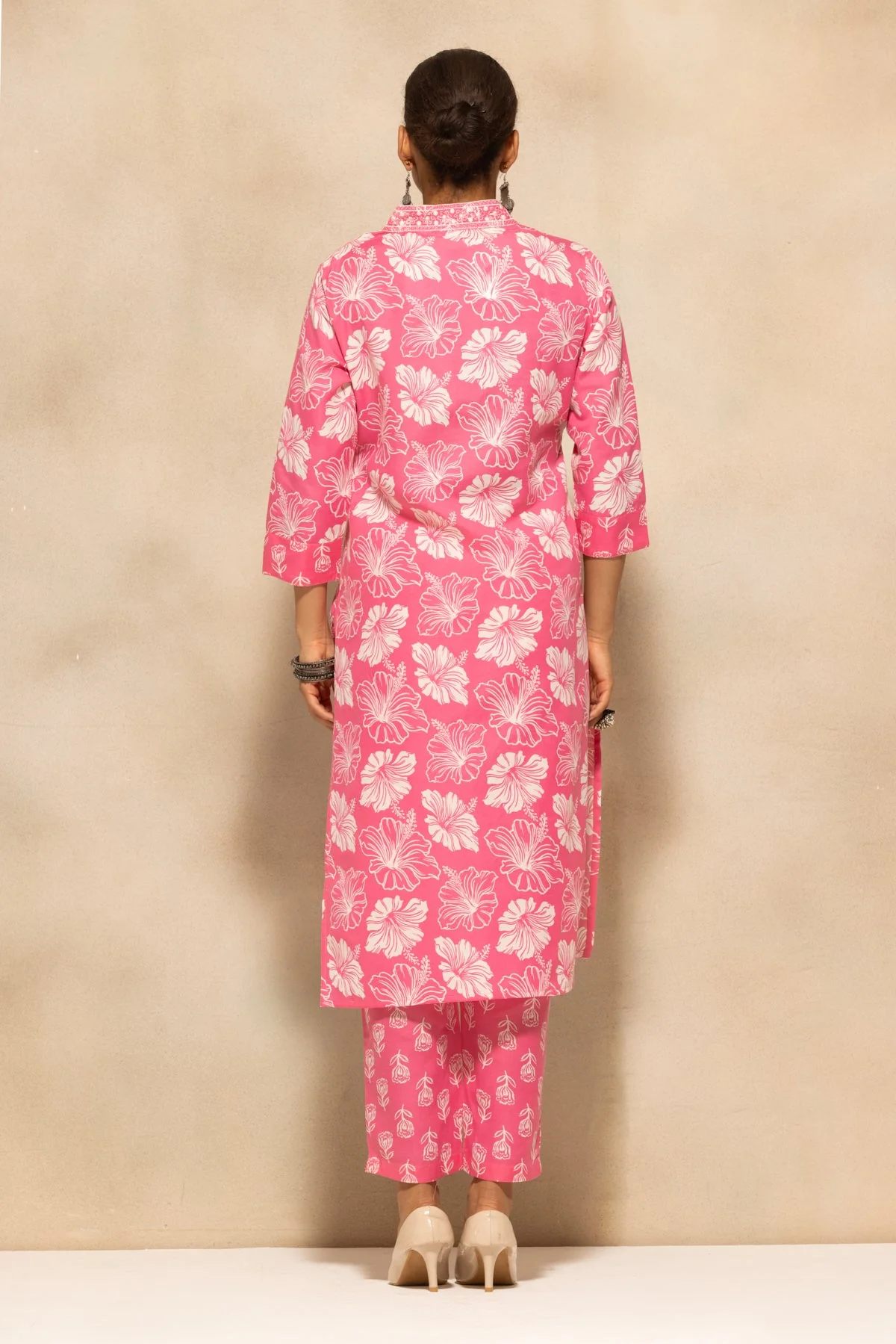 Pink Floral Printed Kurta 3 Pcs Set - Image 5