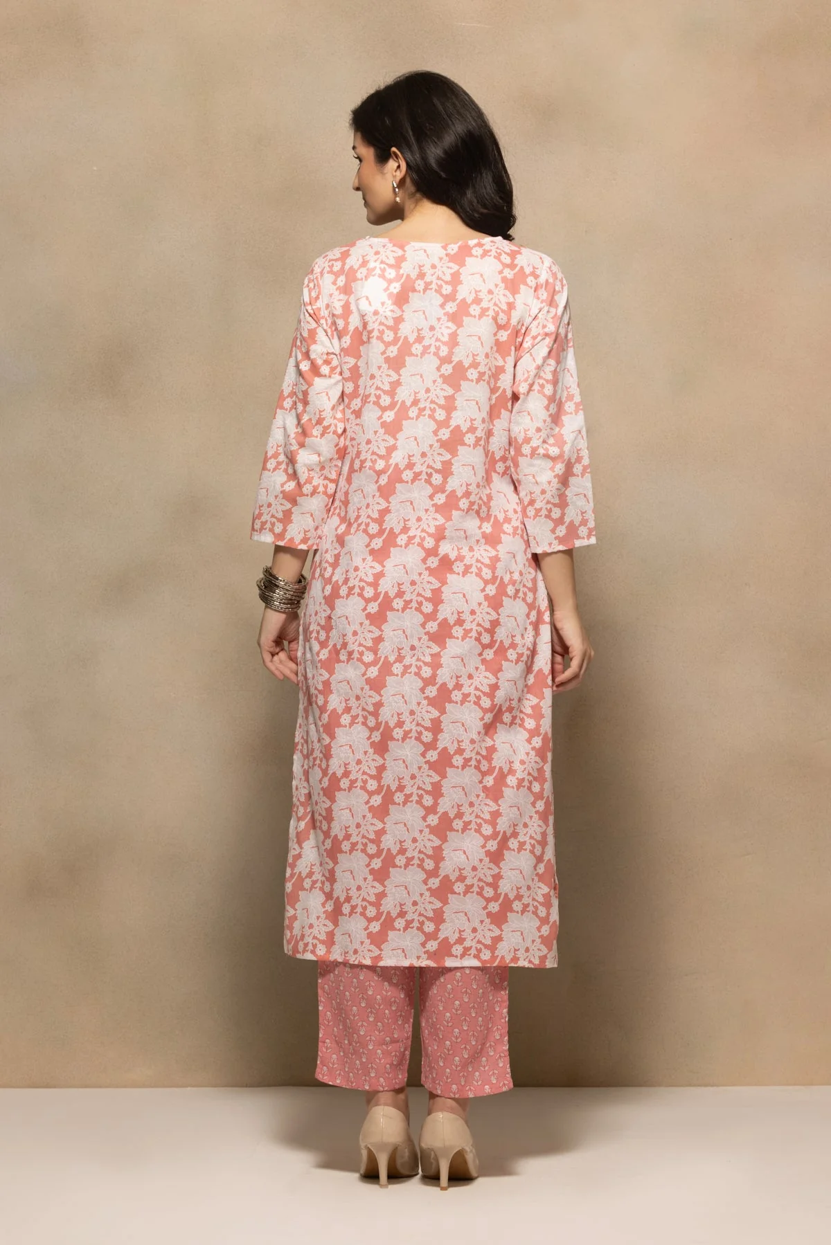 Pink Floral Printed Kurta 3 Pcs Set - Image 5