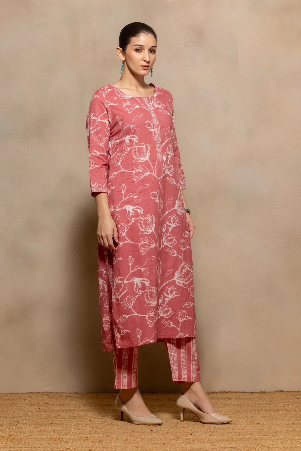 Pink Floral Printed Kurta 3 Pcs Set - Image 3