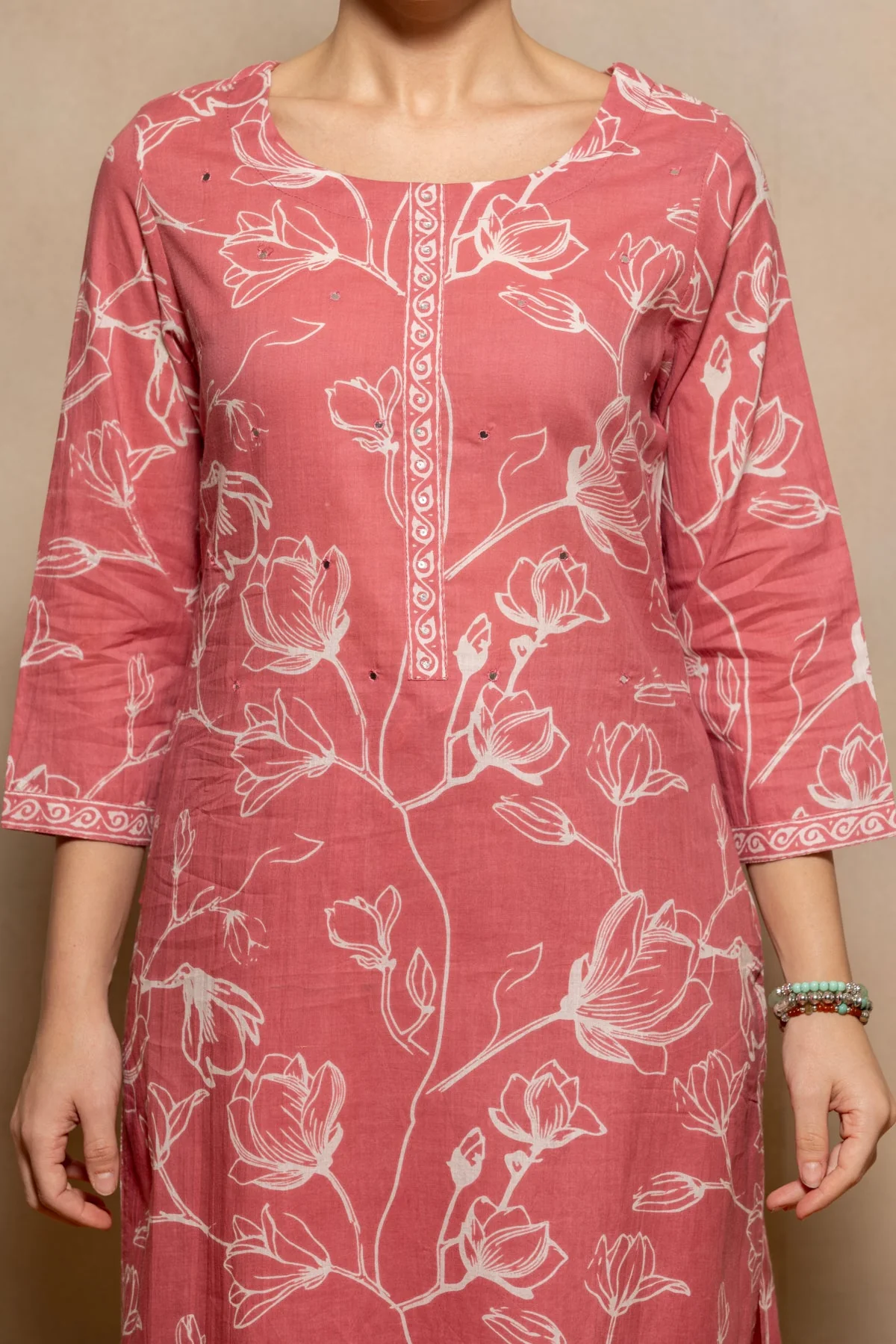 Pink Floral Printed Kurta 3 Pcs Set - Image 4