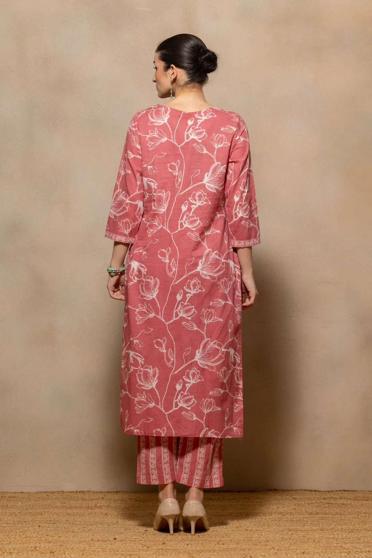 Pink Floral Printed Kurta 3 Pcs Set - Image 5