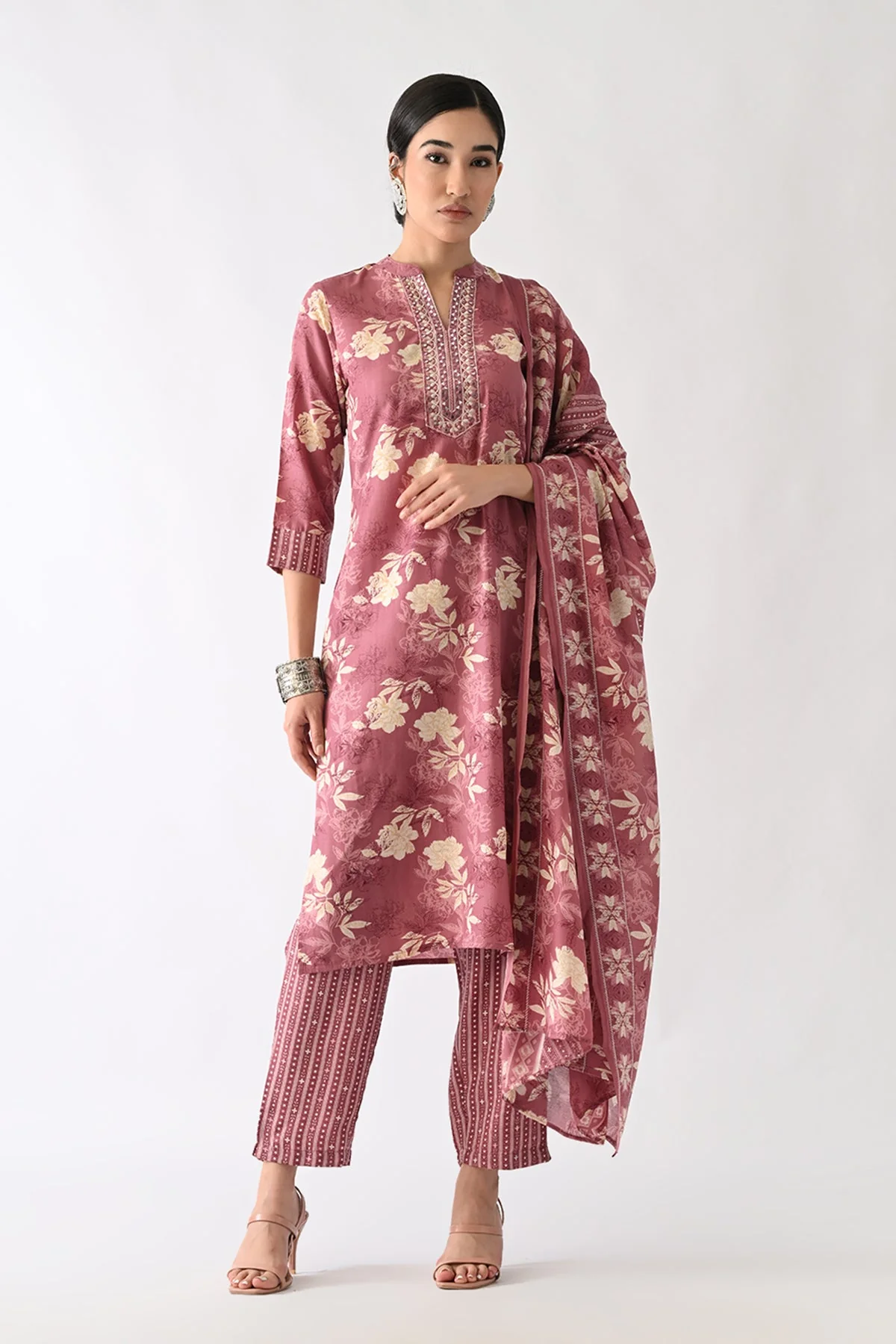 Pink Floral Printed Kurta 3 Pcs Set - Image 3