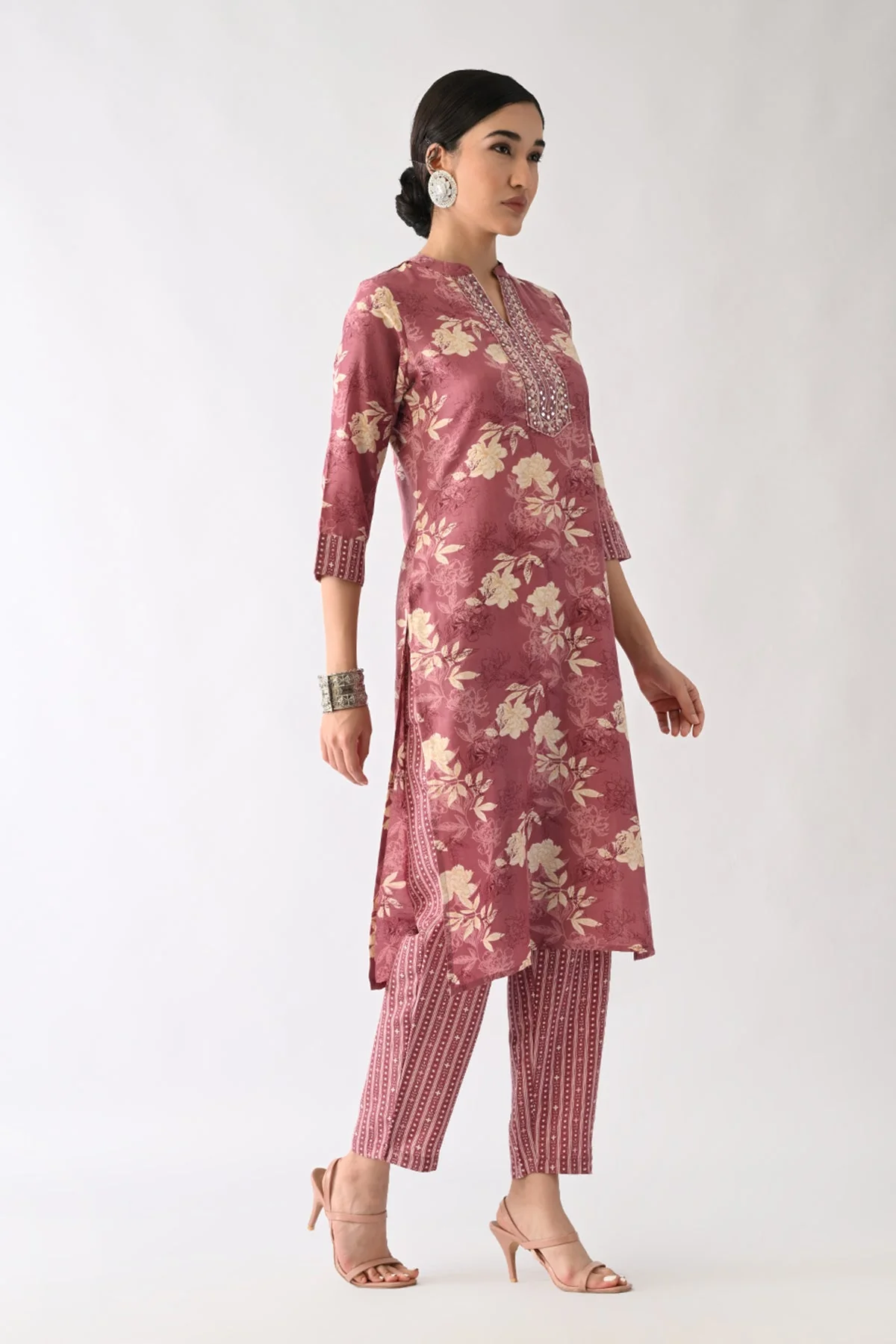 Pink Floral Printed Kurta 3 Pcs Set - Image 5