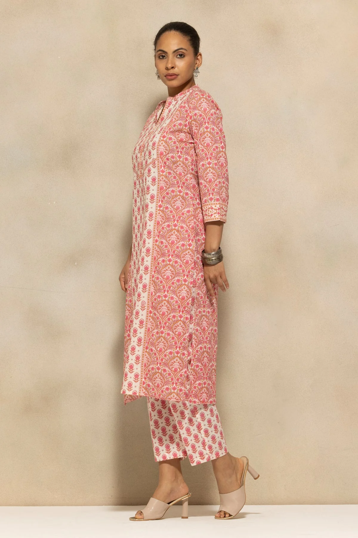 Pink Printed Kurta 2 Pcs Set - Image 2