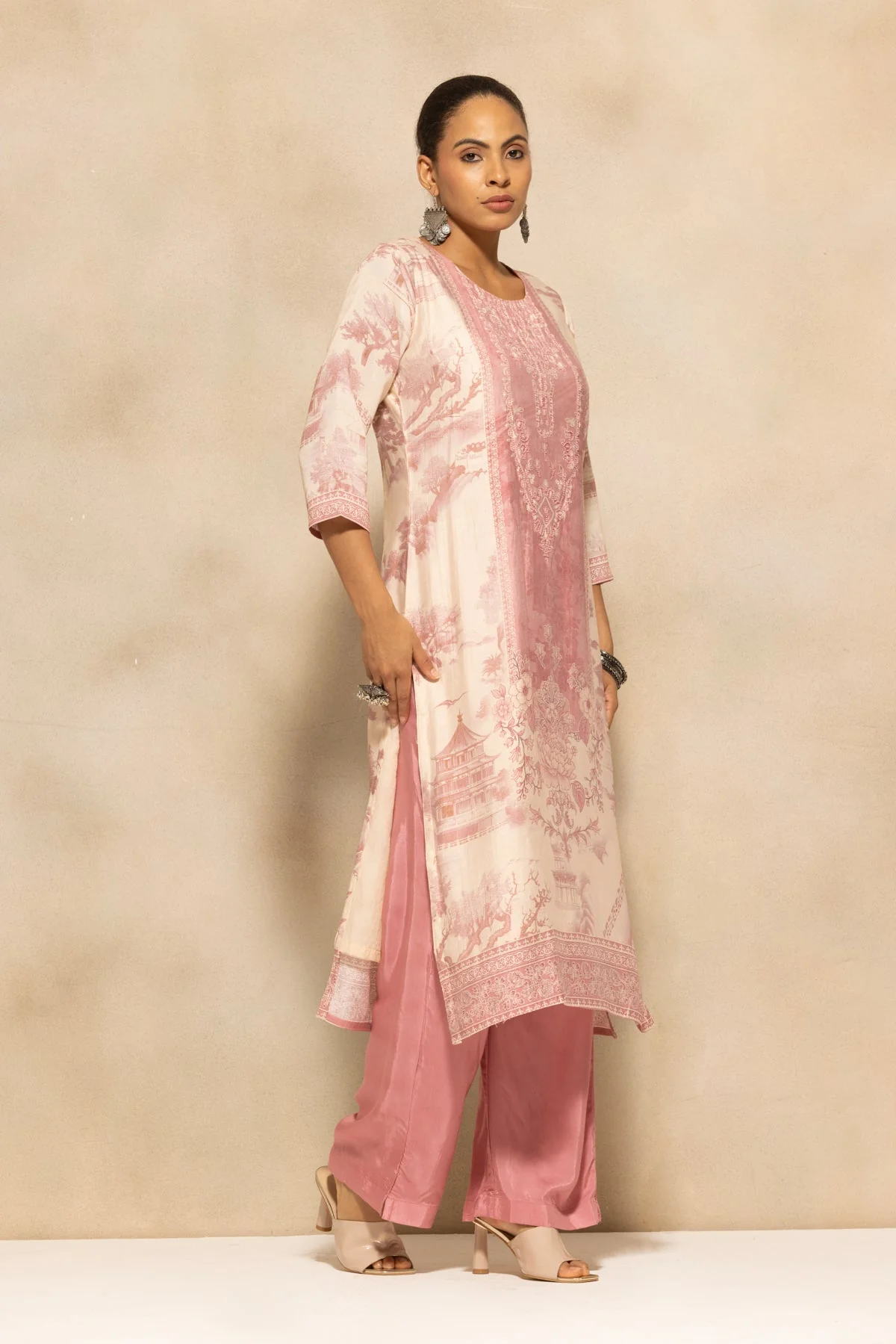 Pink Printed Kurta 3 Pcs Set - Image 3