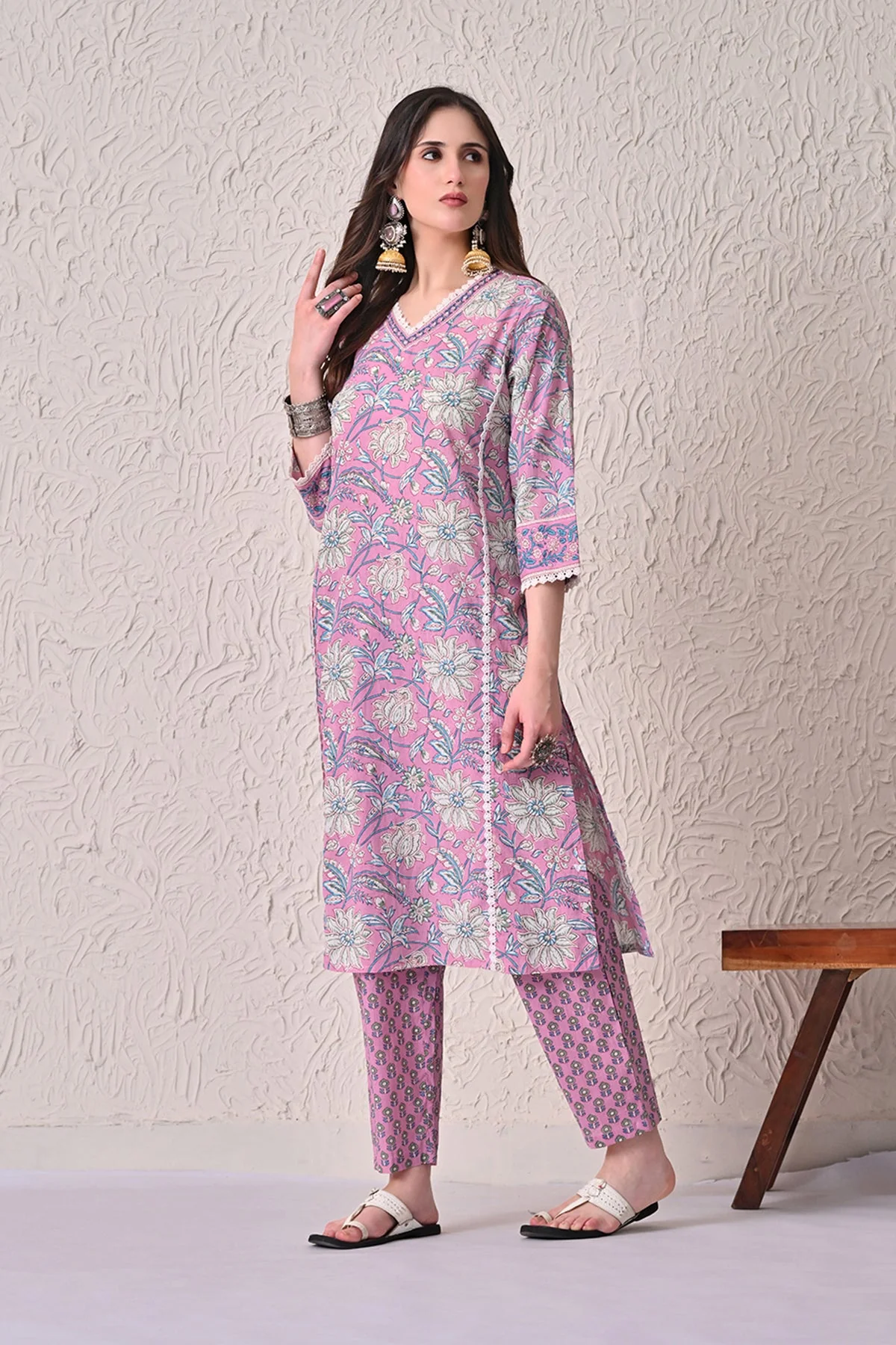 Pink Printed Kurta 2 Pcs Set - Image 2