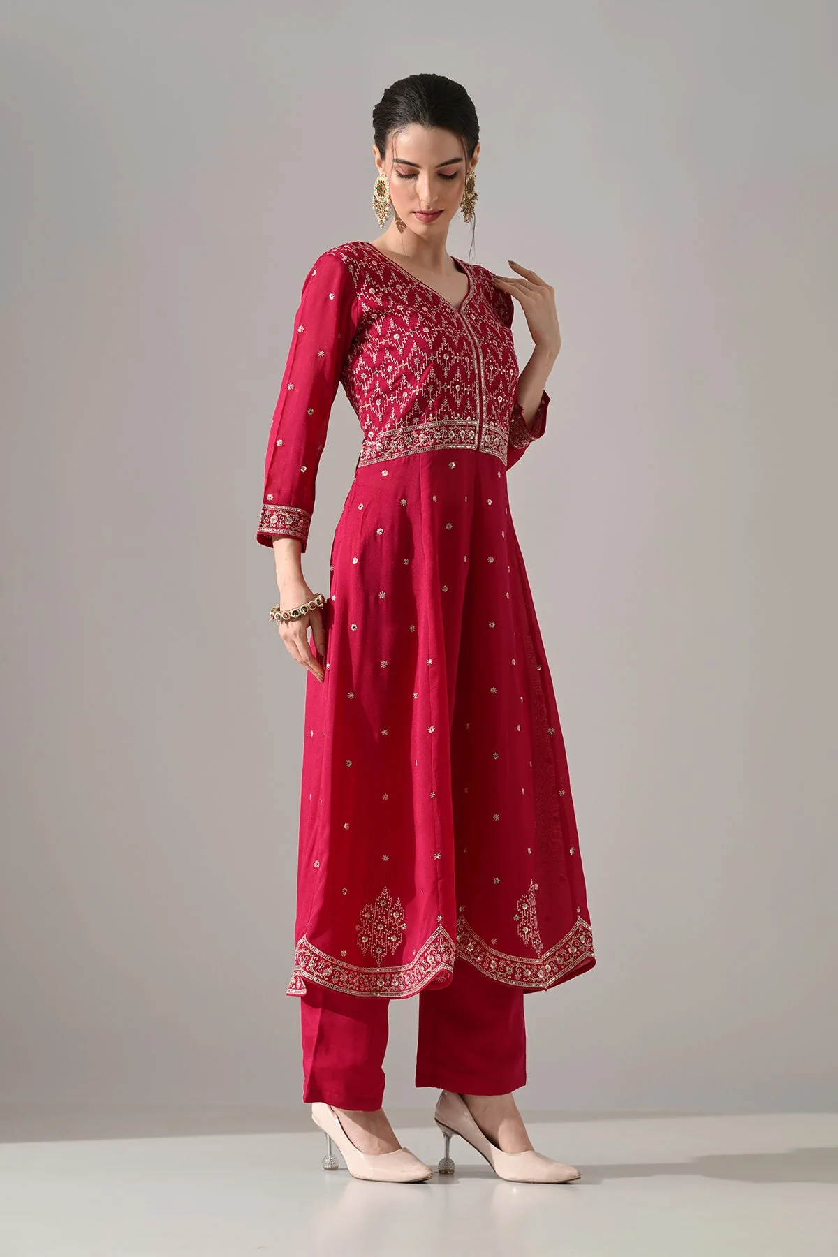 Pink Zari Embroidered Kurta 3 Pcs Set - Image 4