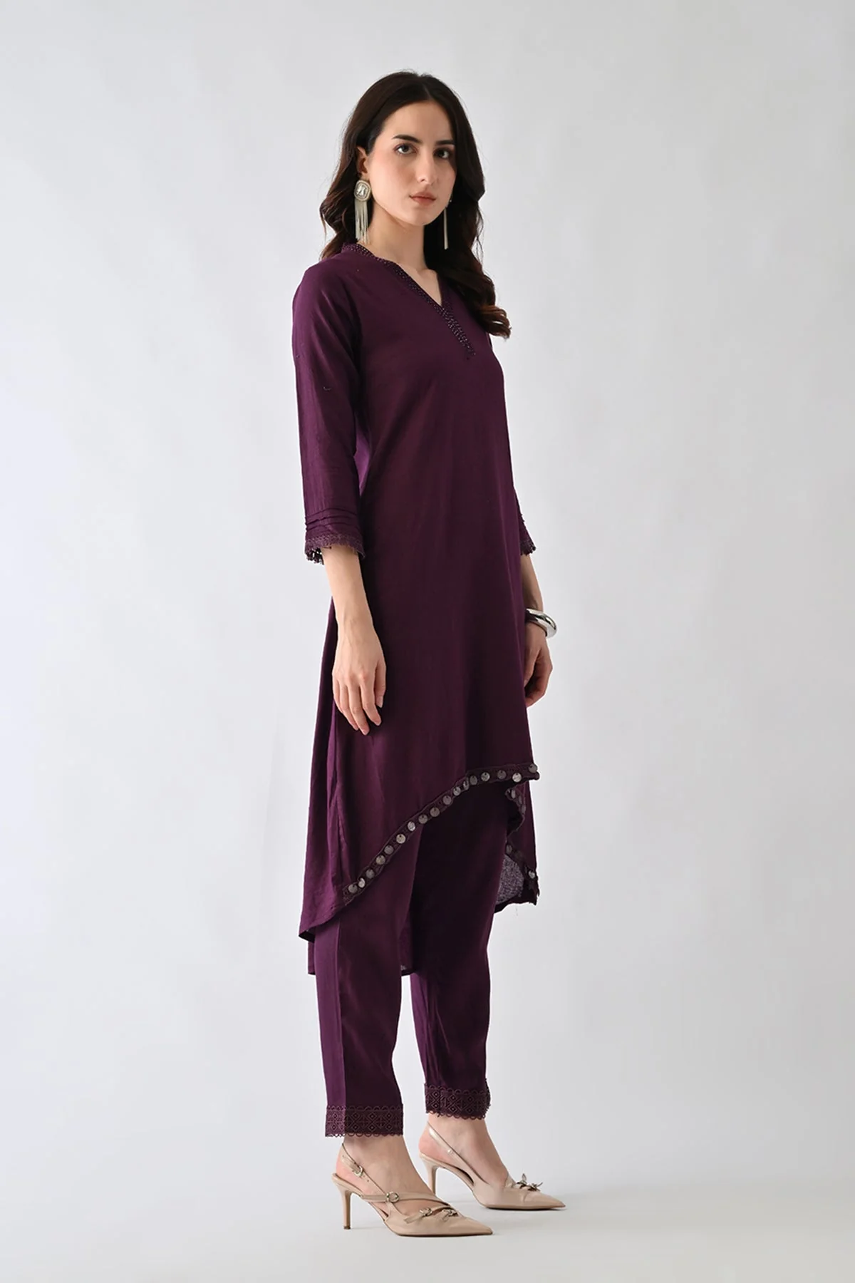Purple Embellished V-Neck Kurta 2 Pcs Set - Image 3