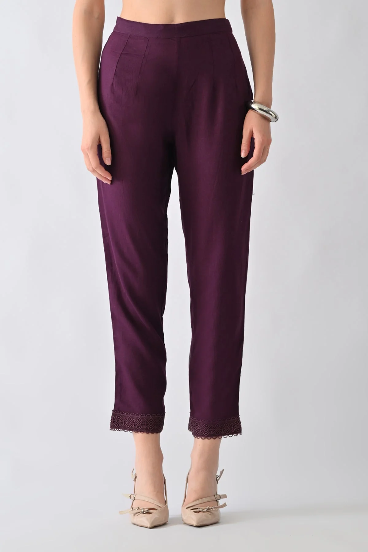 Purple Embellished V-Neck Kurta 2 Pcs Set - Image 6