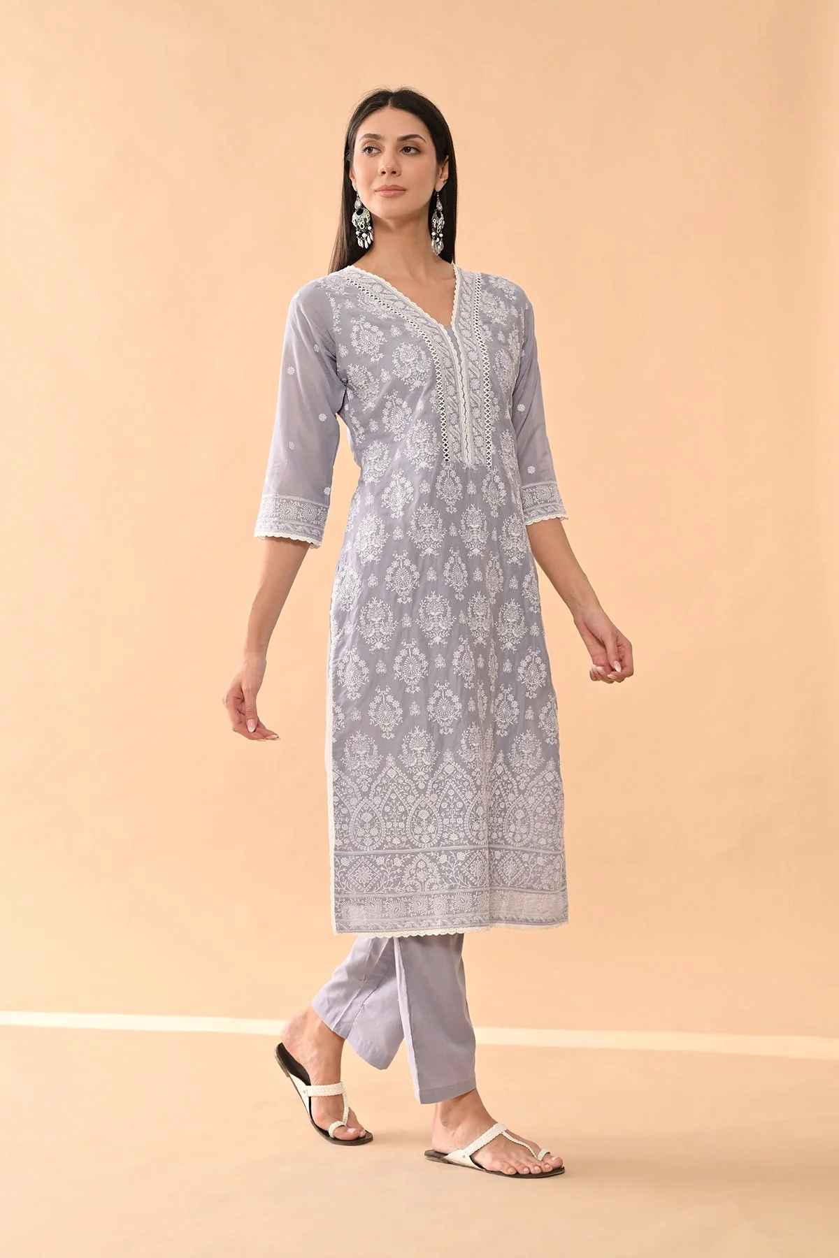 Purple Embroidered Kurta 3 Pcs Set - Image 4