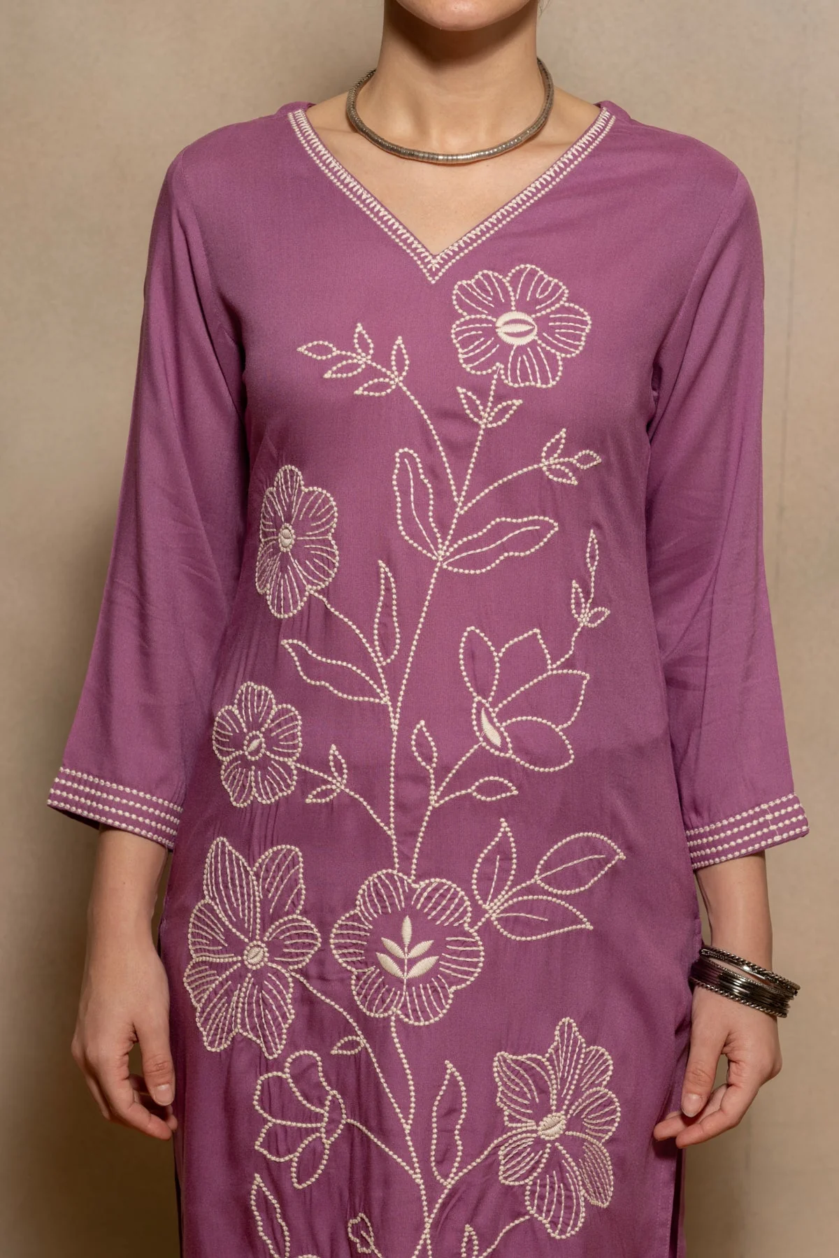Purple Floral Embroidered Kurta - Image 4