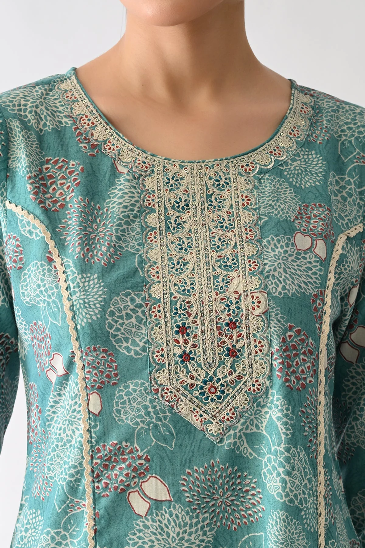 Rama Green Printed Kurta 3 Pcs Set - Image 2