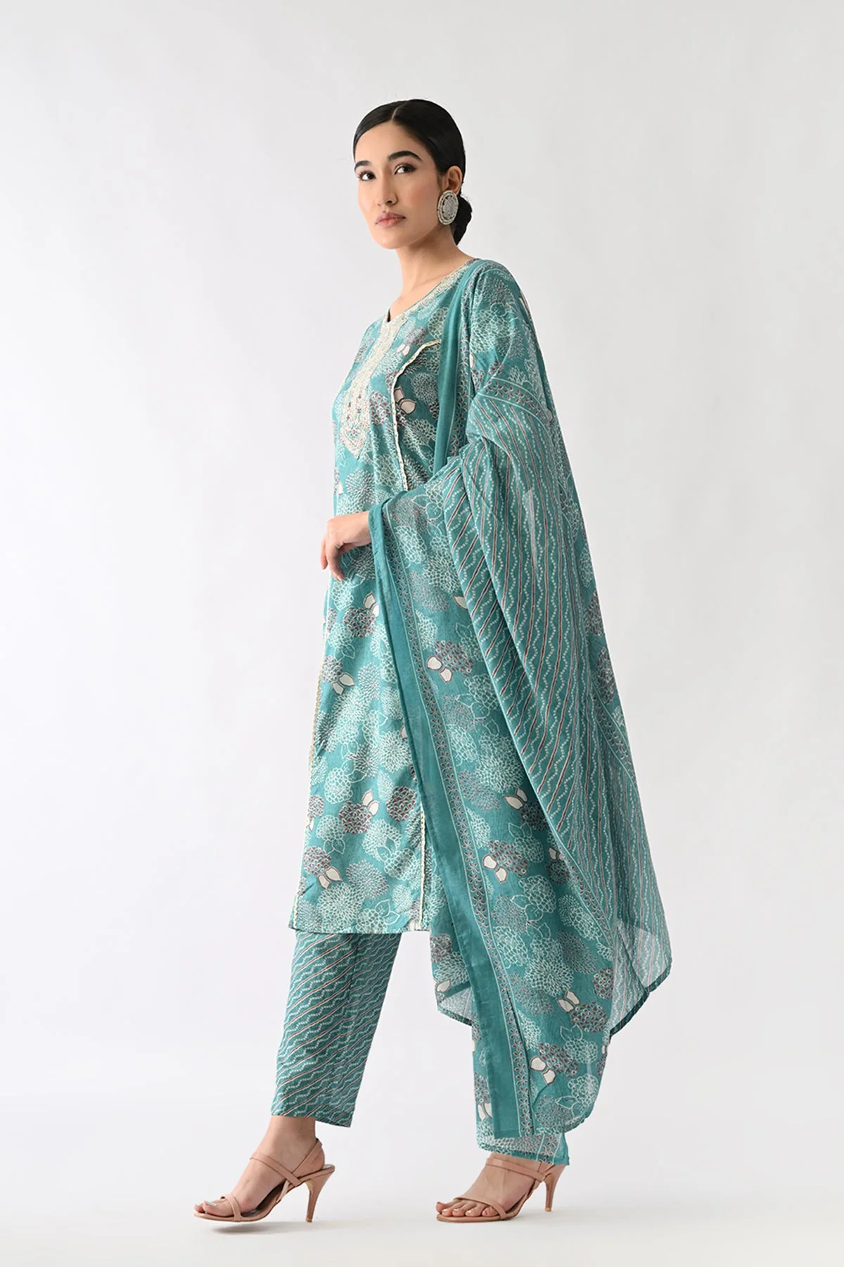 Rama Green Printed Kurta 3 Pcs Set - Image 5