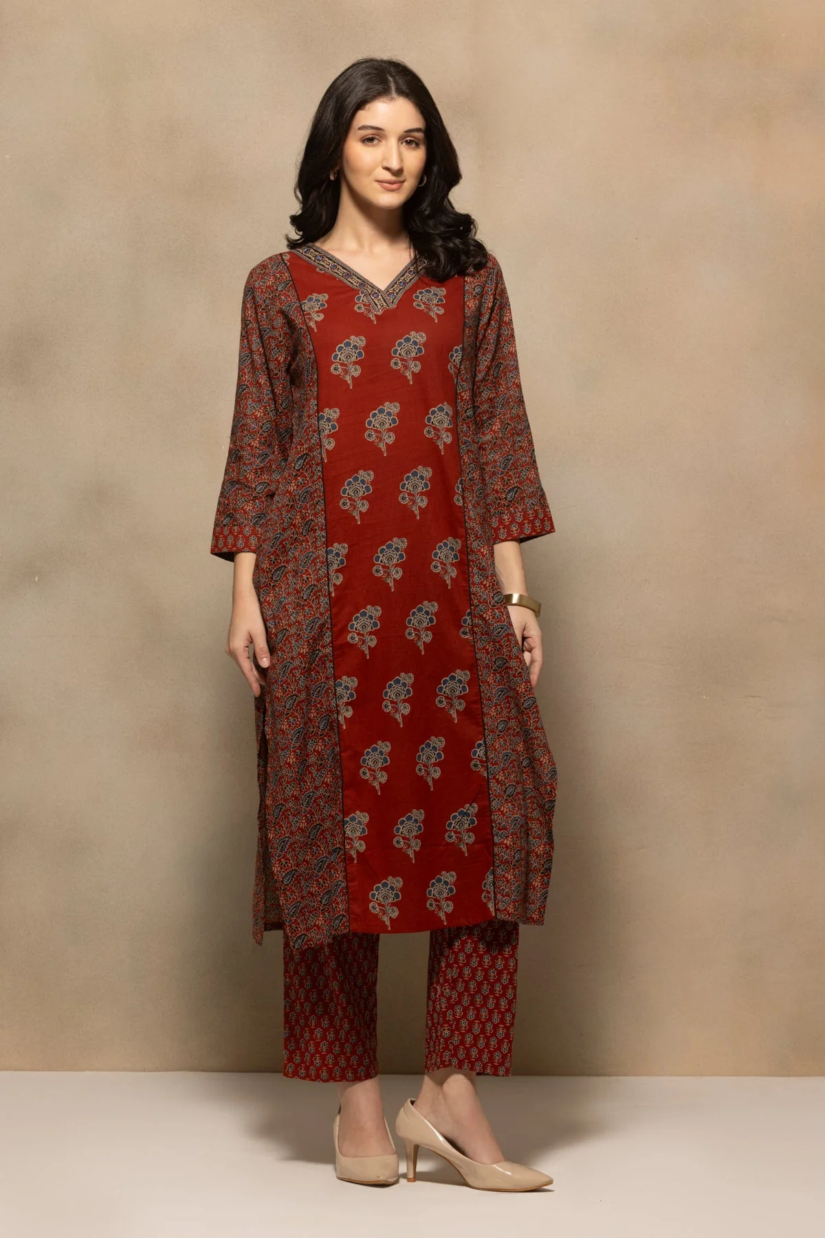 Rust Floral Printed Kurta 3 Pcs Set - Image 3