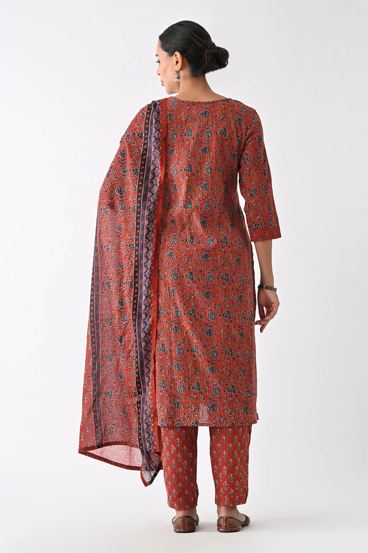 Rust Floral Printed Kurta 3 Pcs Set - Image 3