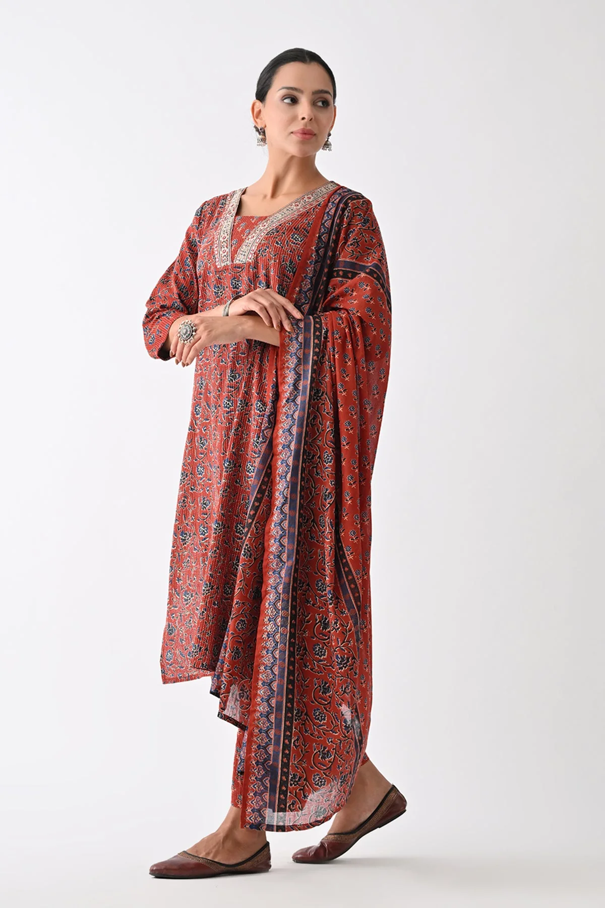 Rust Floral Printed Kurta 3 Pcs Set - Image 4