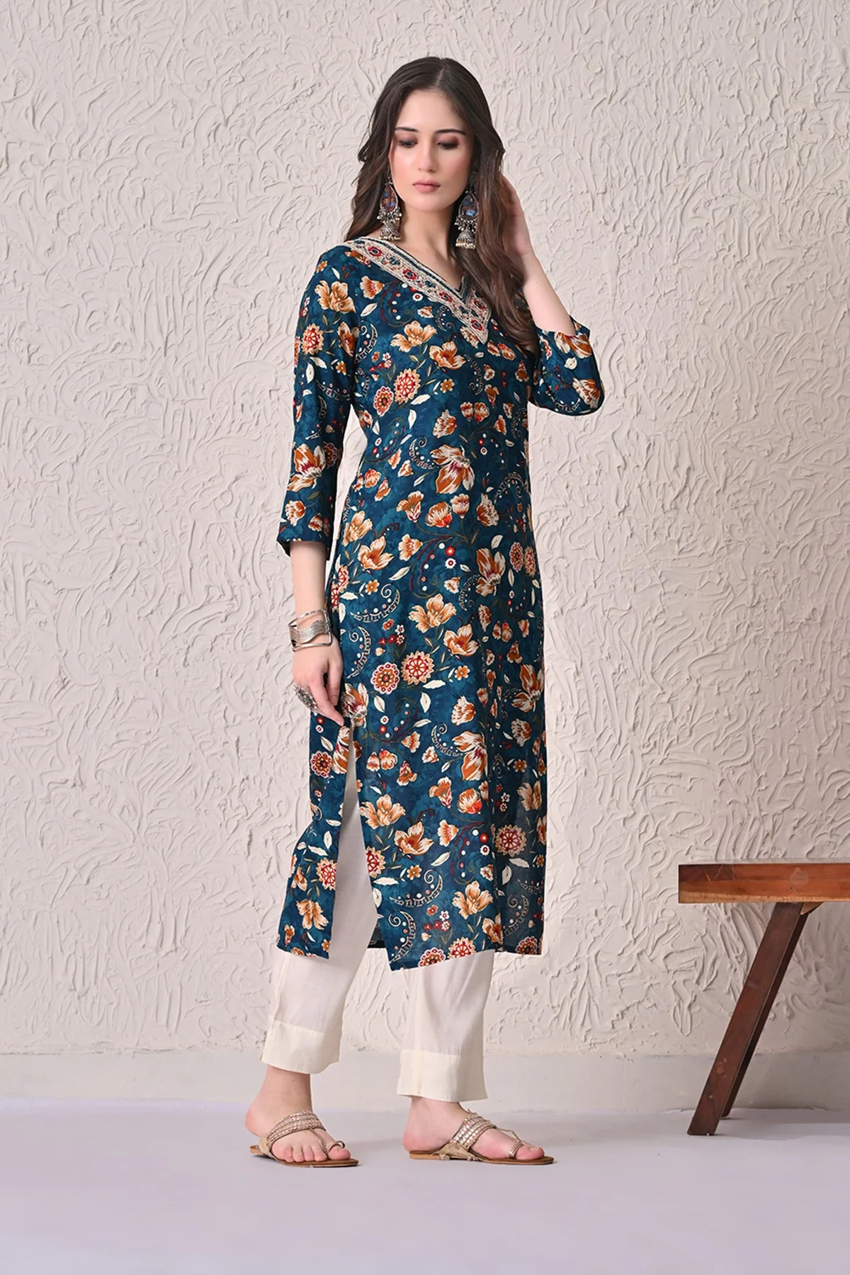 Teal Floral Printed Kurta - Image 3