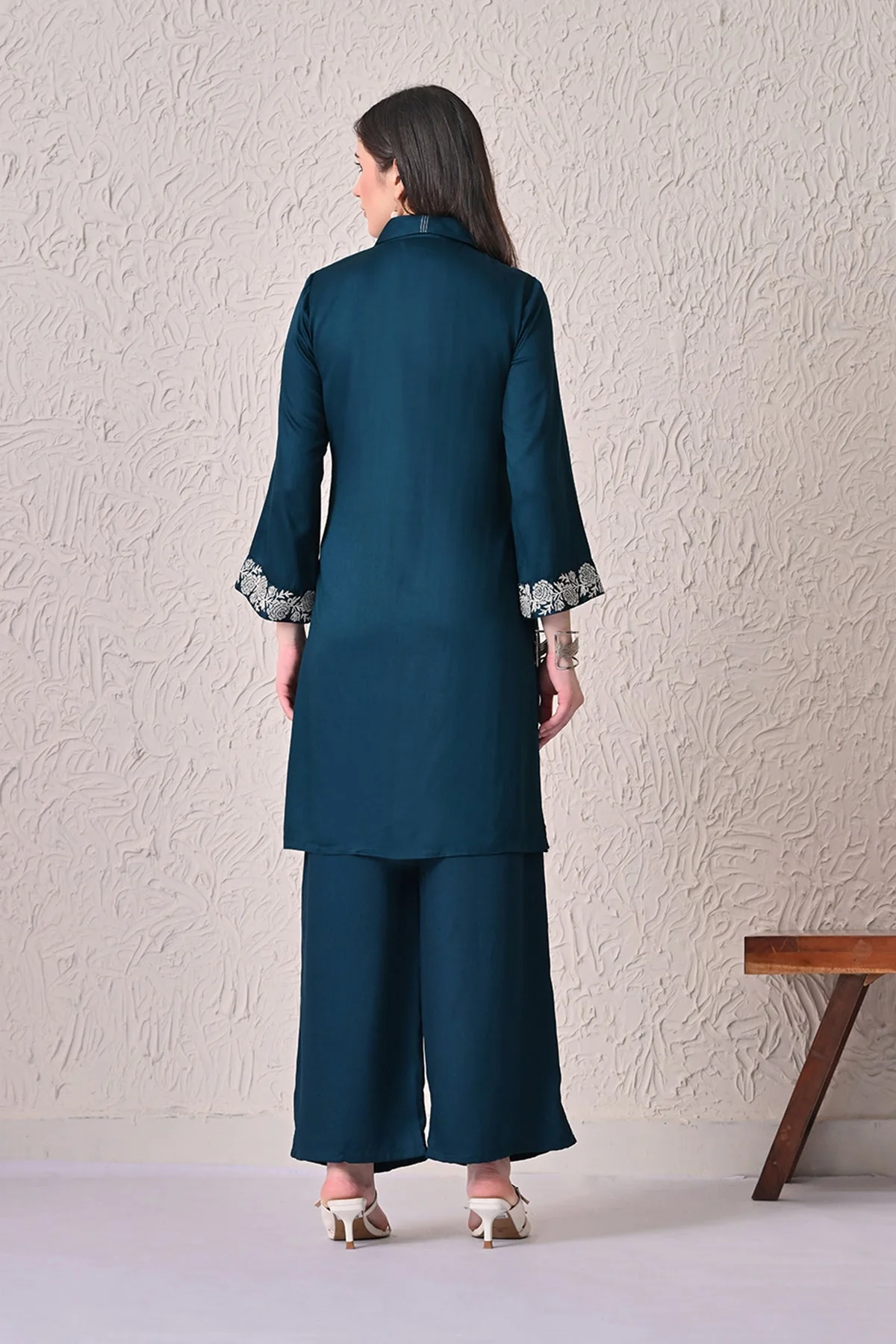 Teal Self-Design Kurta 2 Pcs Set - Image 5