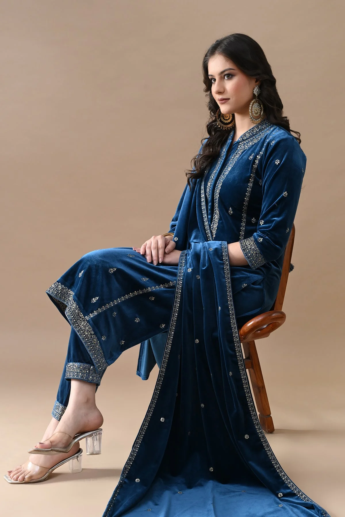 Teal Zari Embroidered Kurta 3 Pcs Set - Image 8