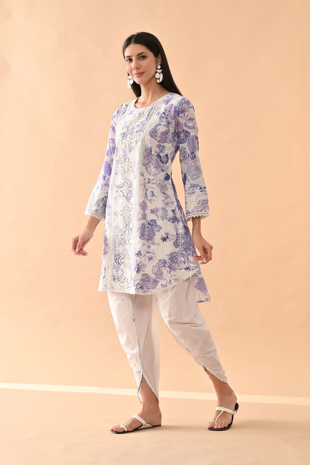 White Embellished Kurta 2 Pcs Set - Image 3
