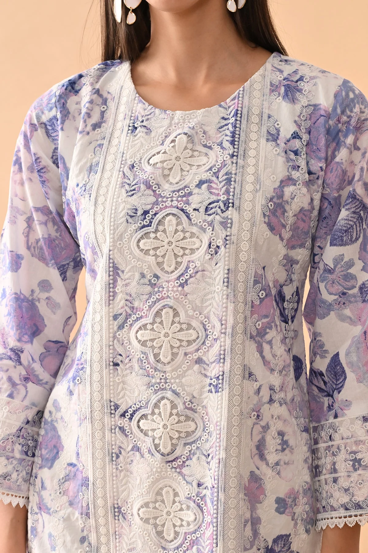 White Embellished Kurta 2 Pcs Set - Image 5
