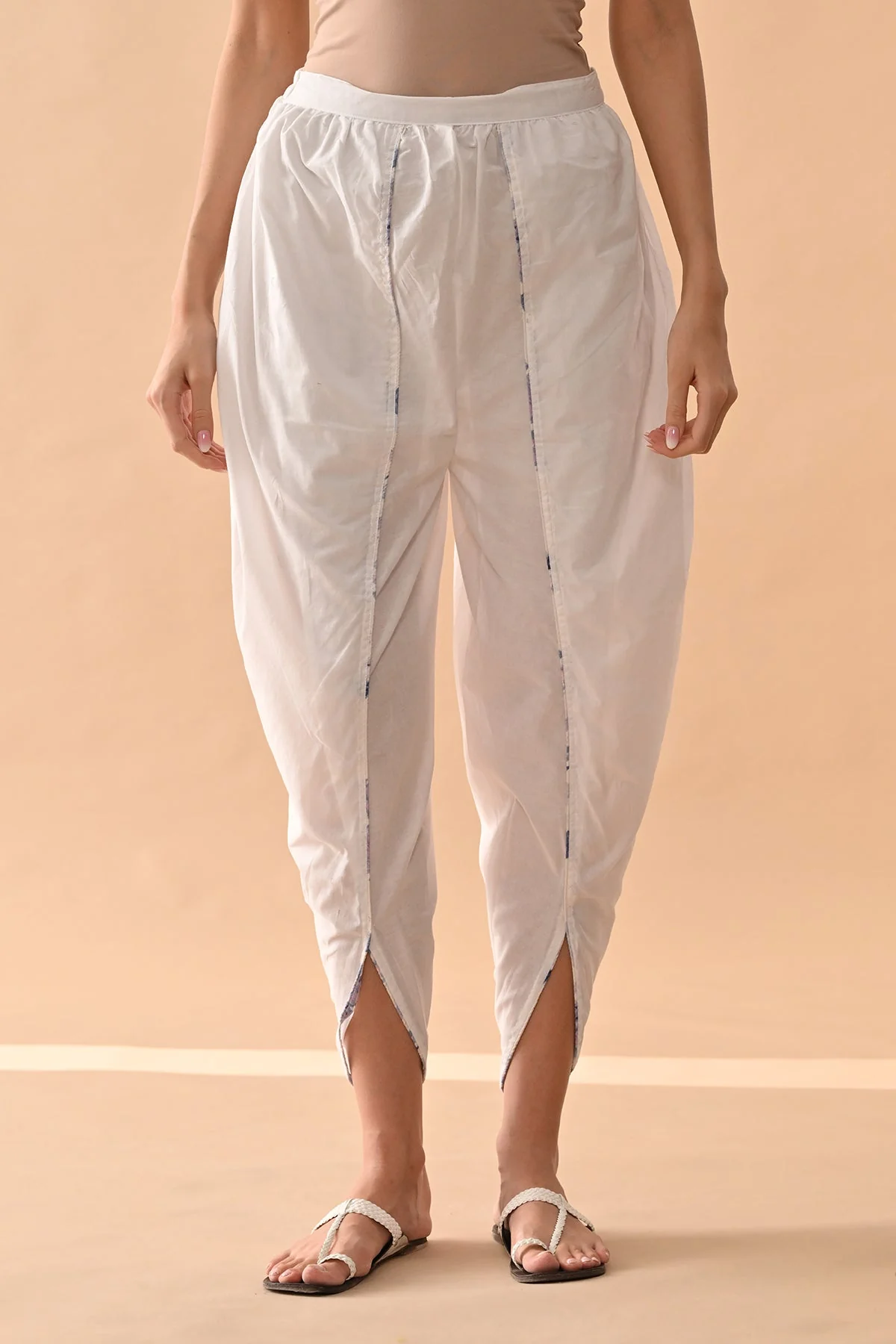 White Embellished Kurta 2 Pcs Set - Image 7
