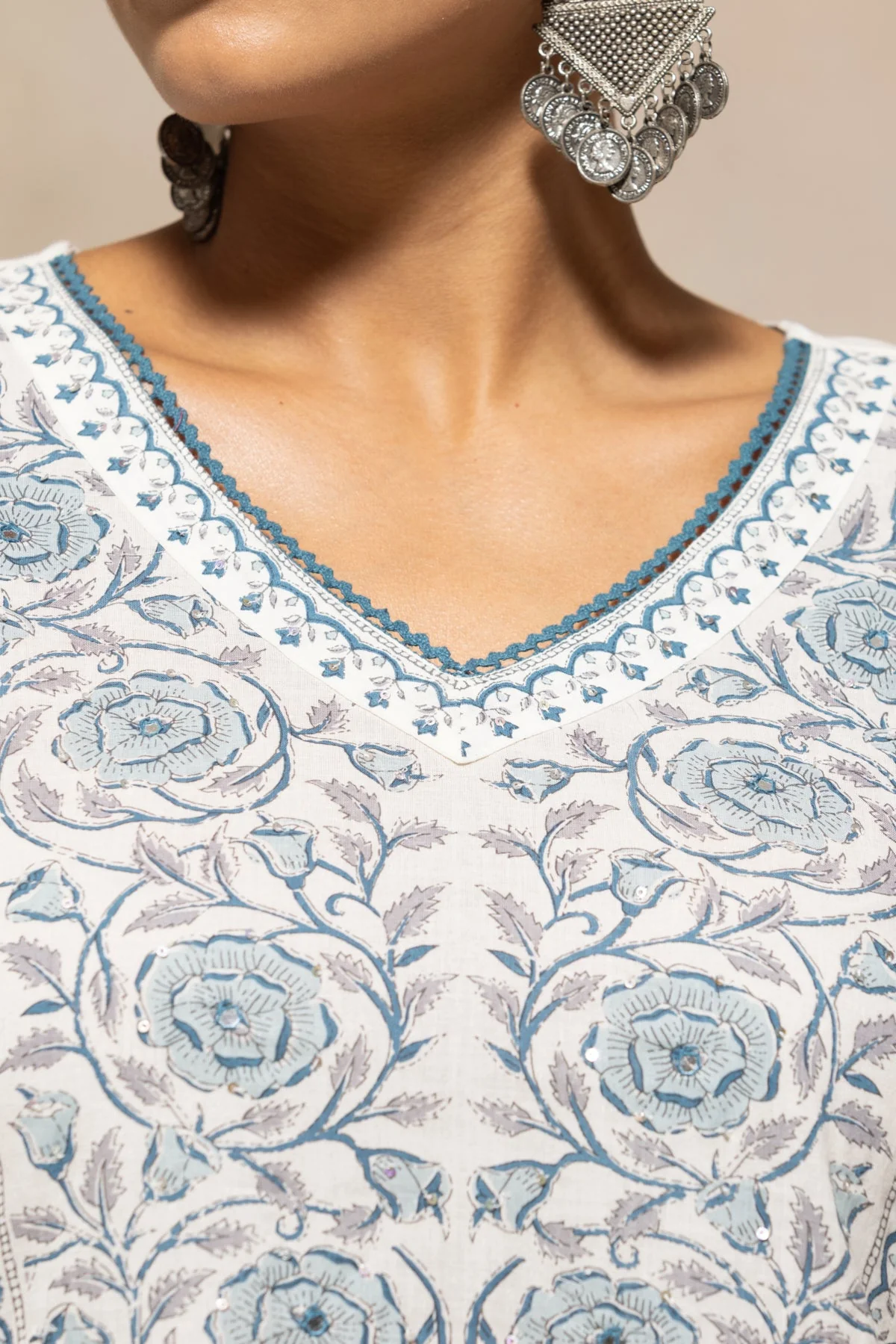 White Printed A-Line Kurta 3 Pcs Set - Image 4