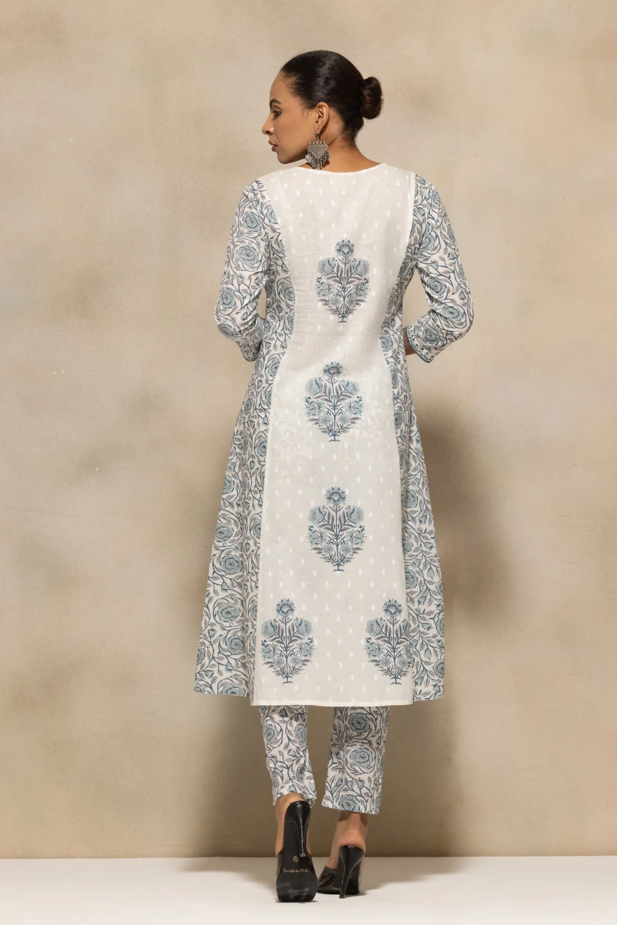 White Printed A-Line Kurta 3 Pcs Set - Image 5
