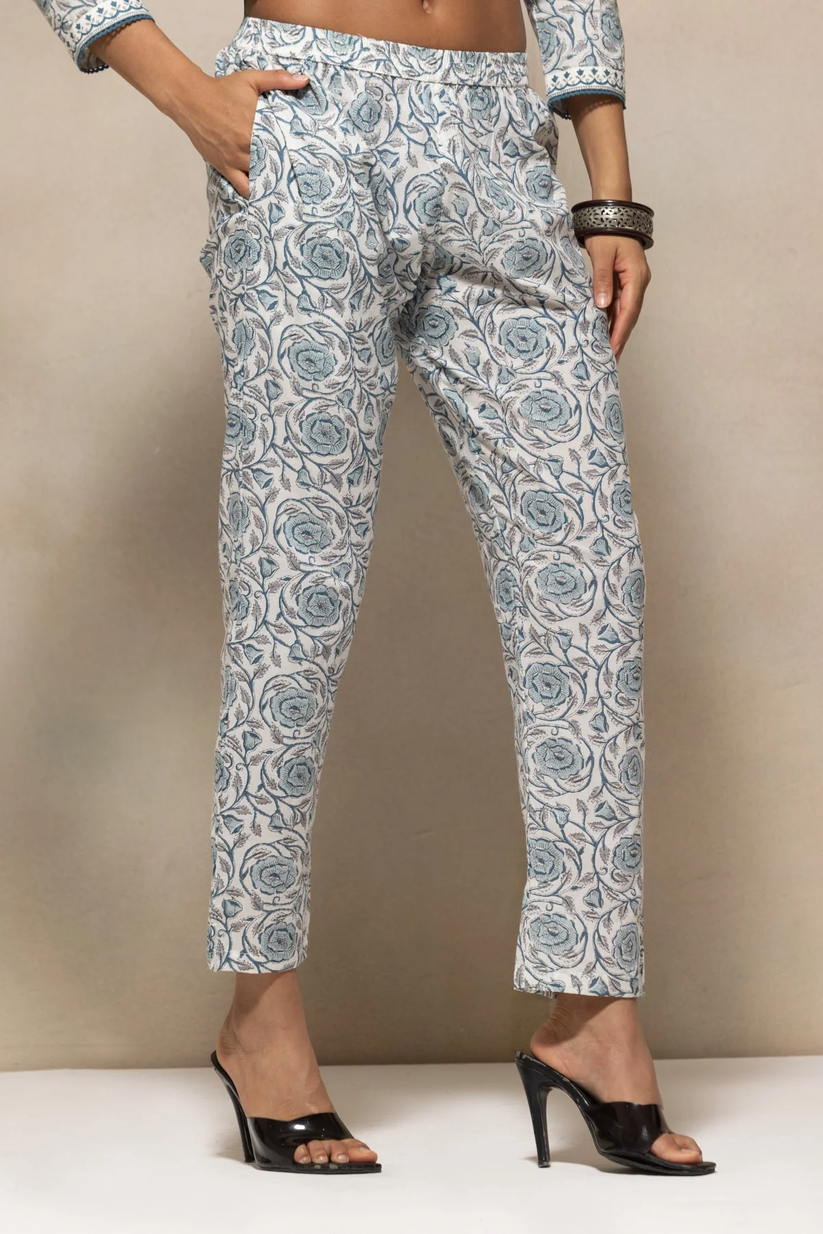 White Printed A-Line Kurta 3 Pcs Set - Image 6