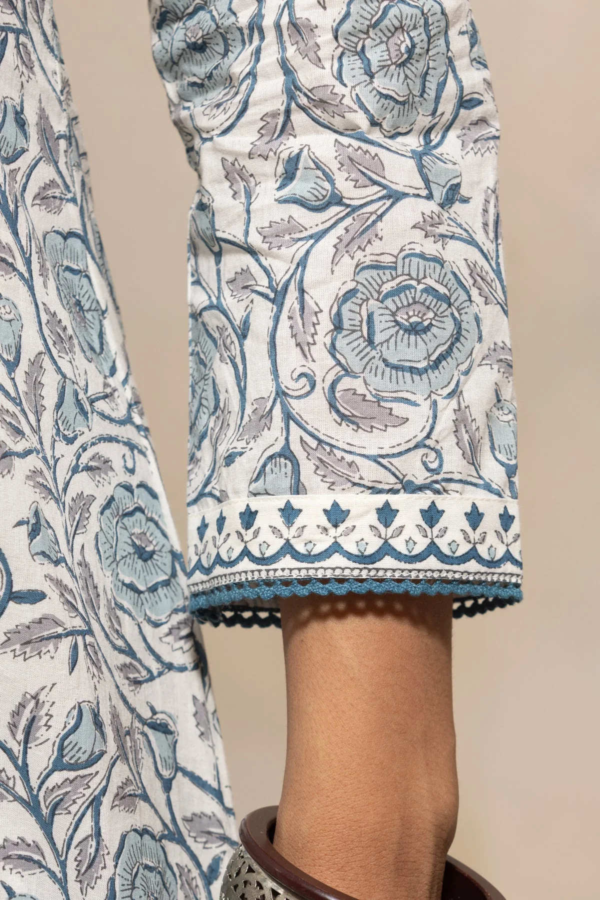 White Printed A-Line Kurta 3 Pcs Set - Image 7