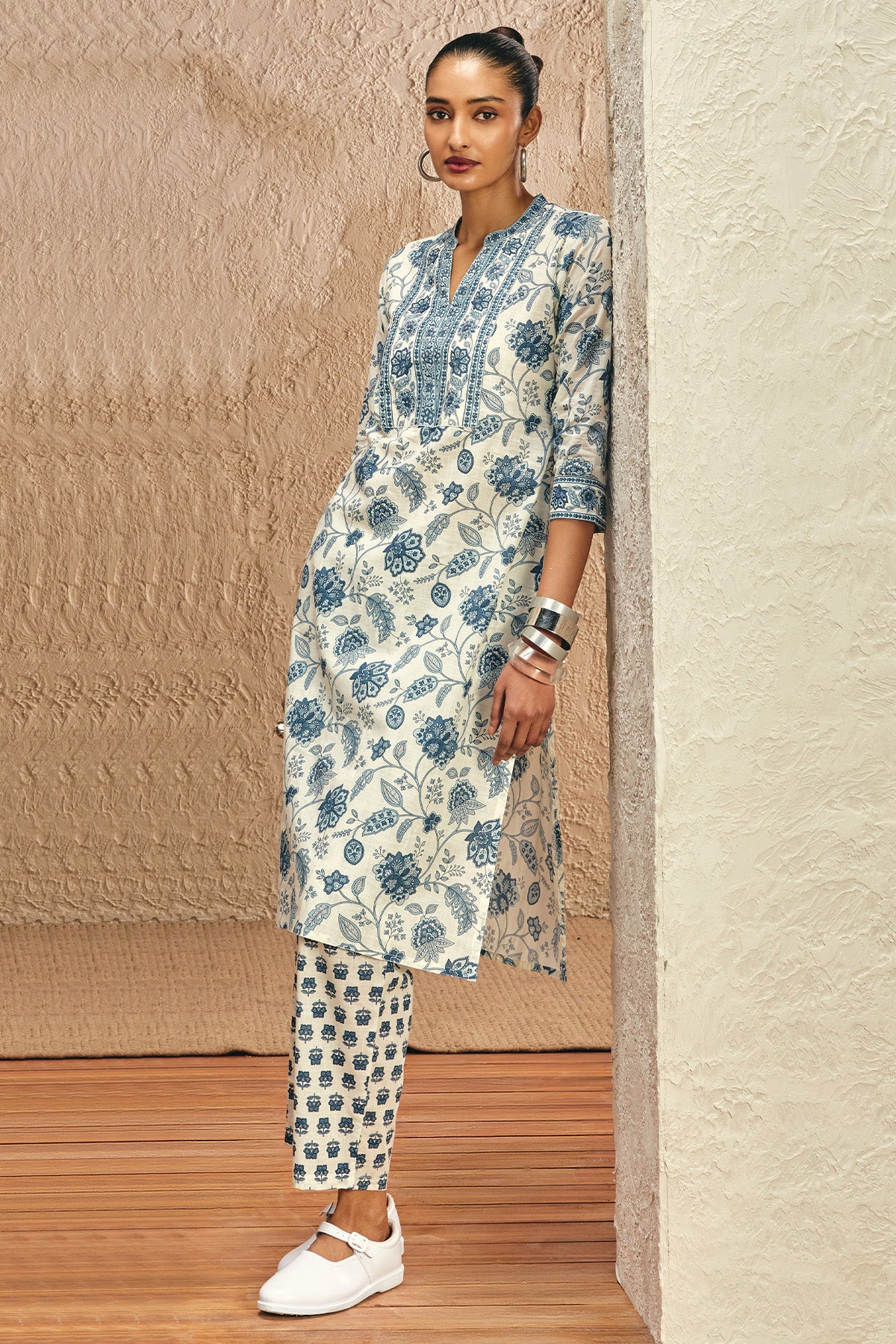 White Printed Kurta 3 Pcs Set - Image 3
