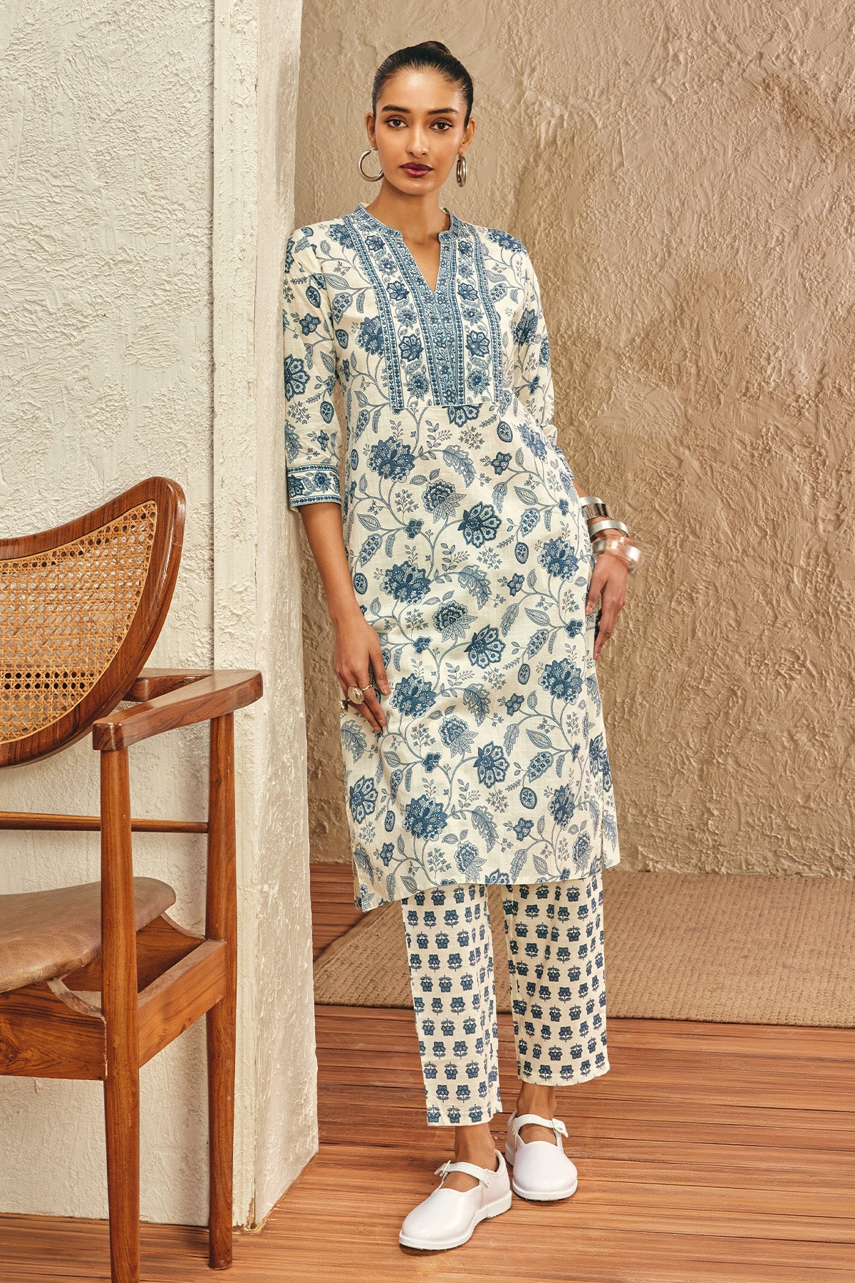 White Printed Kurta 3 Pcs Set - Image 5