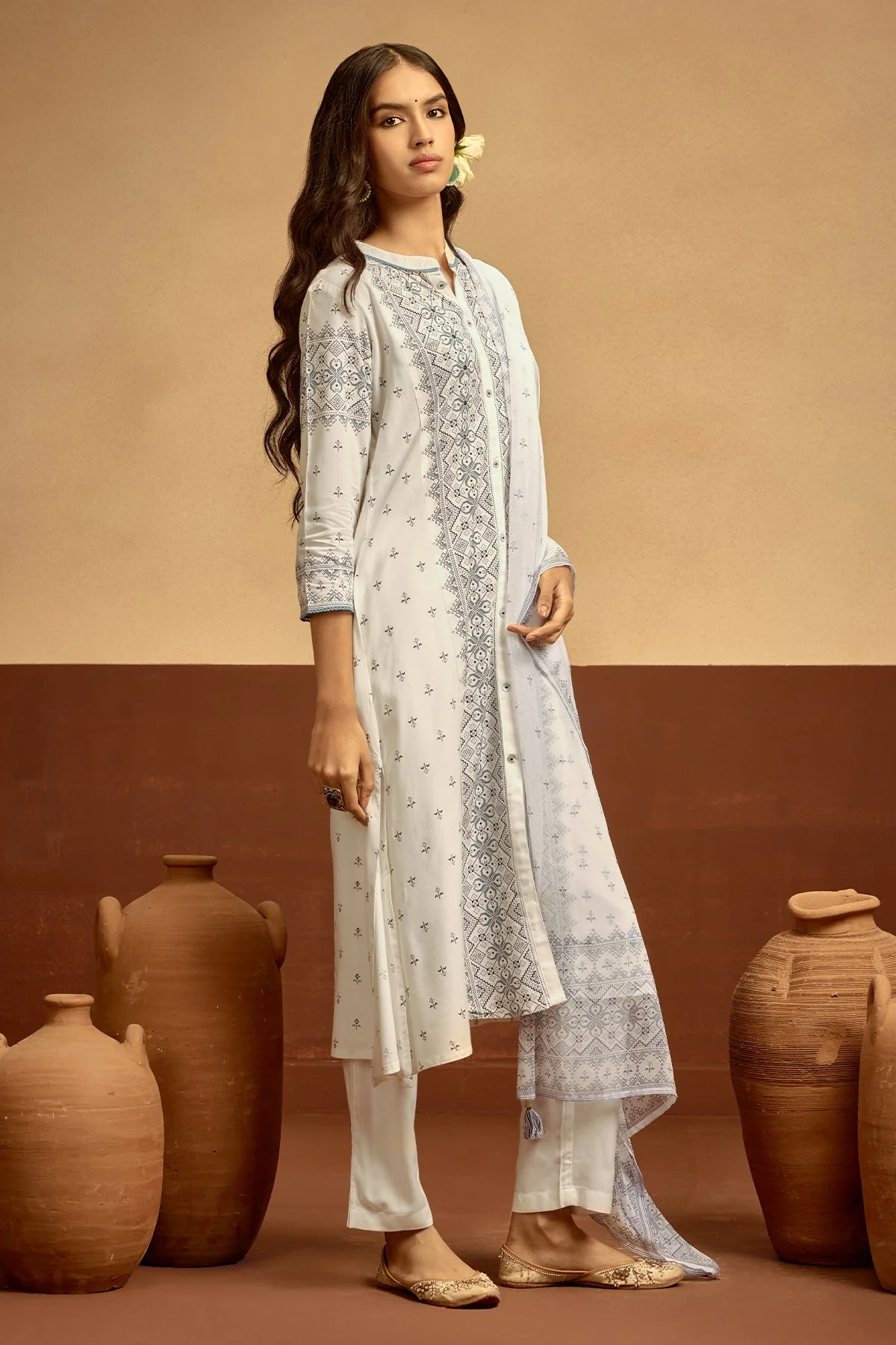 White Printed Kurta 3 Pcs Set - Image 2