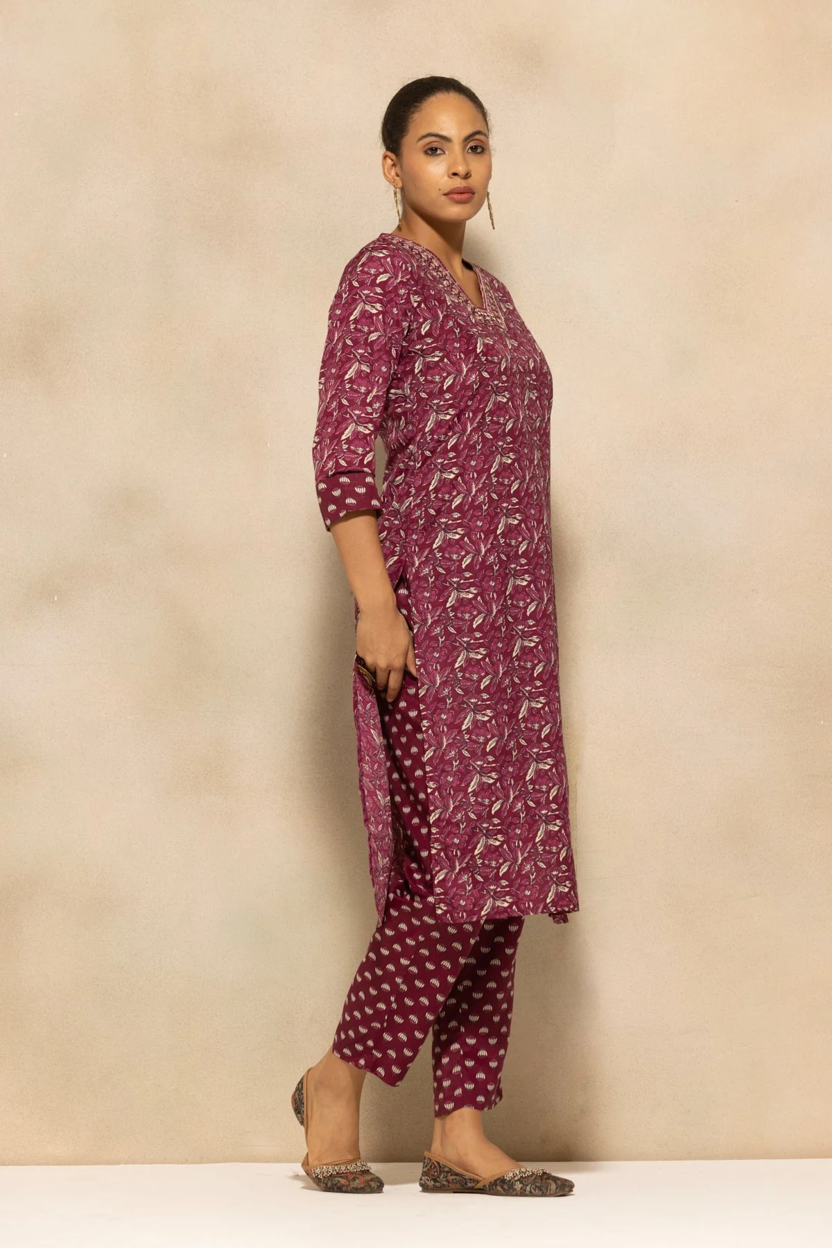Wine Printed Kurta 3 Pcs Set - Image 3