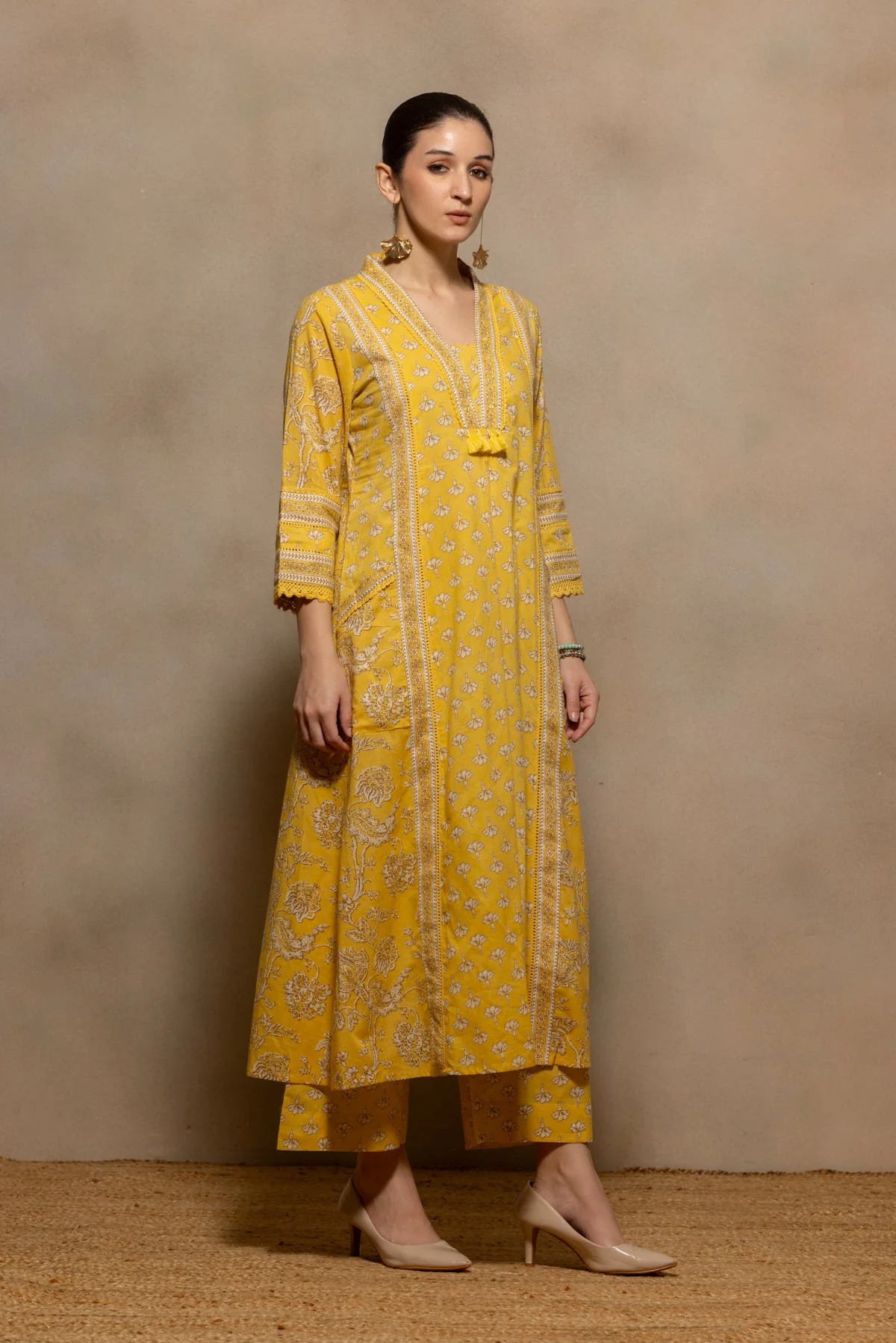 Yellow Floral Printed Flared Kurta 3 Pcs Set - Image 3