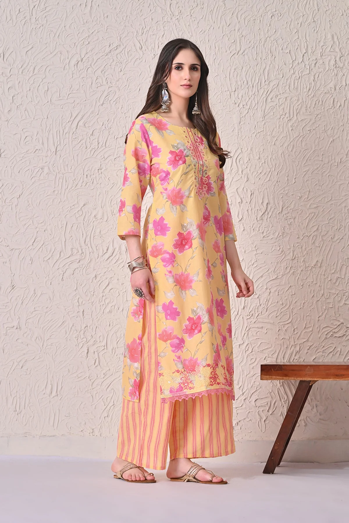 Yellow Floral Printed Kurta 3 Pcs Set - Image 2