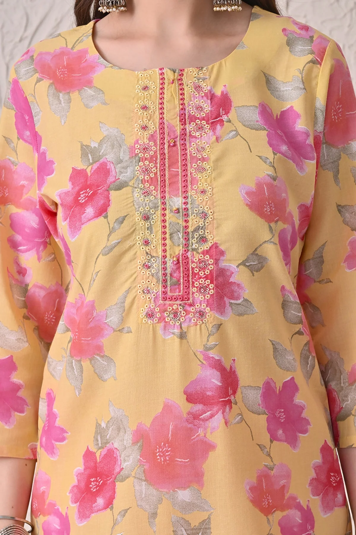 Yellow Floral Printed Kurta 3 Pcs Set - Image 4