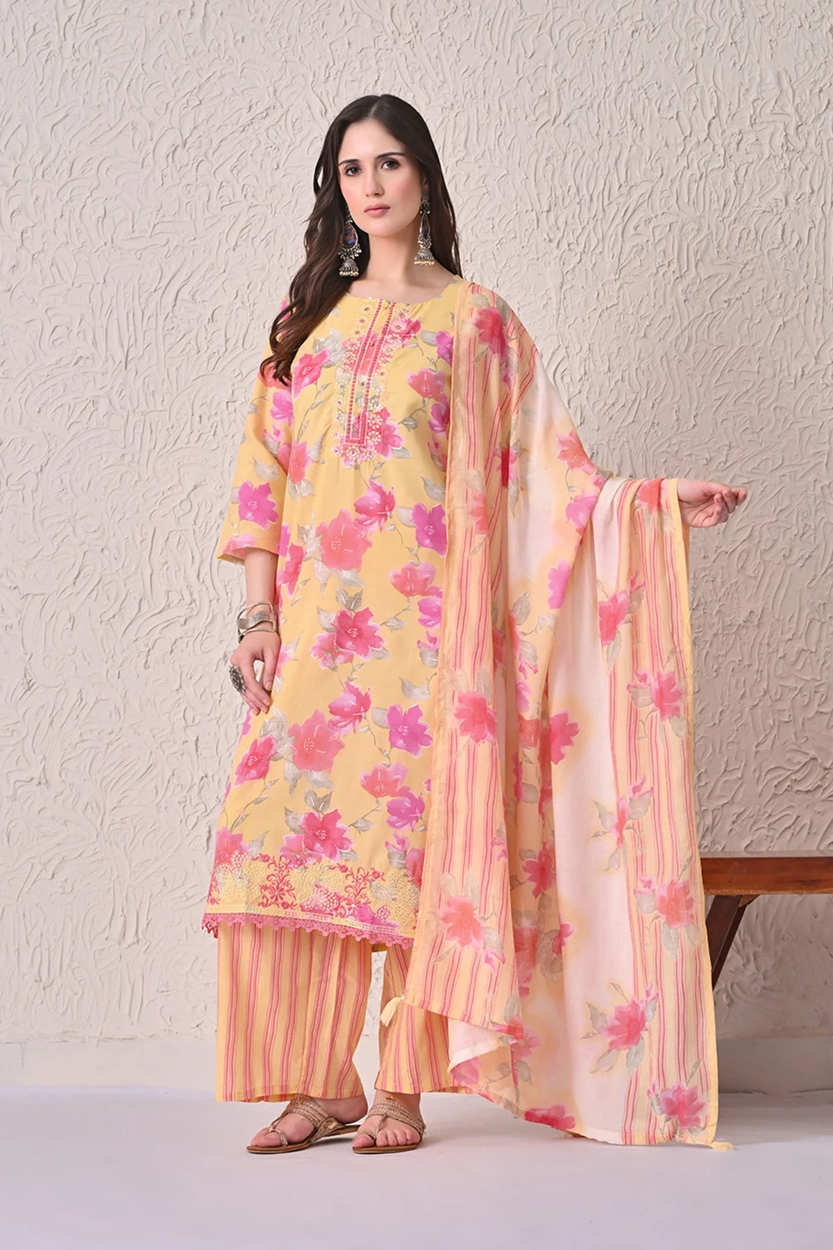 Yellow Floral Printed Kurta 3 Pcs Set - Image 7