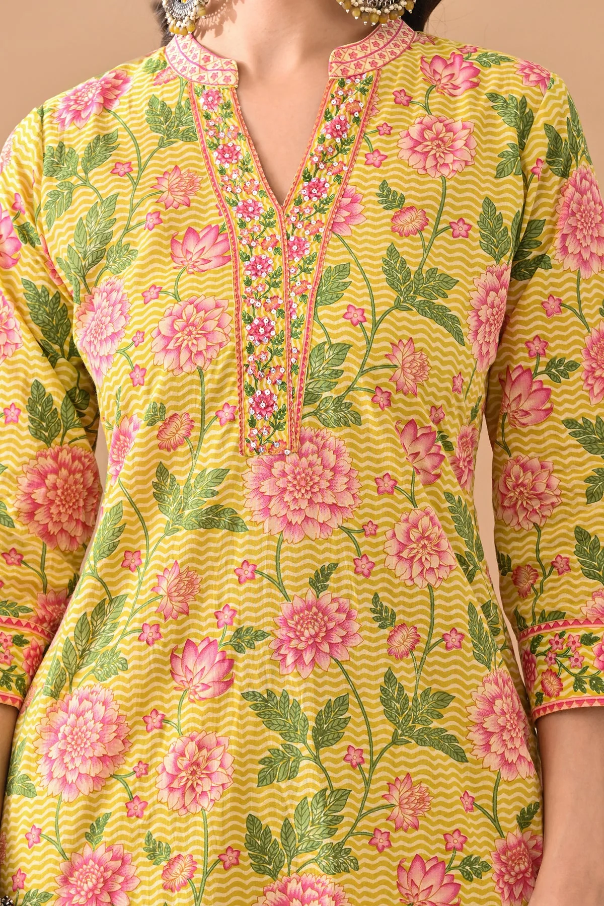 Yellow Floral Printed Kurta 2 Pcs Set - Image 4