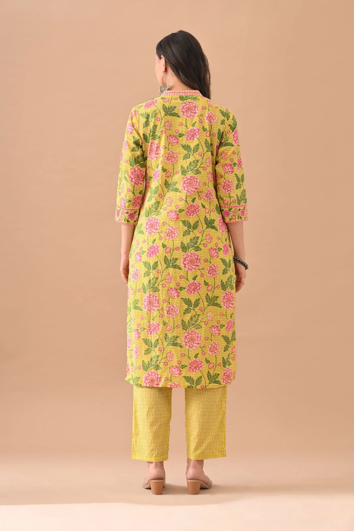 Yellow Floral Printed Kurta 2 Pcs Set - Image 5