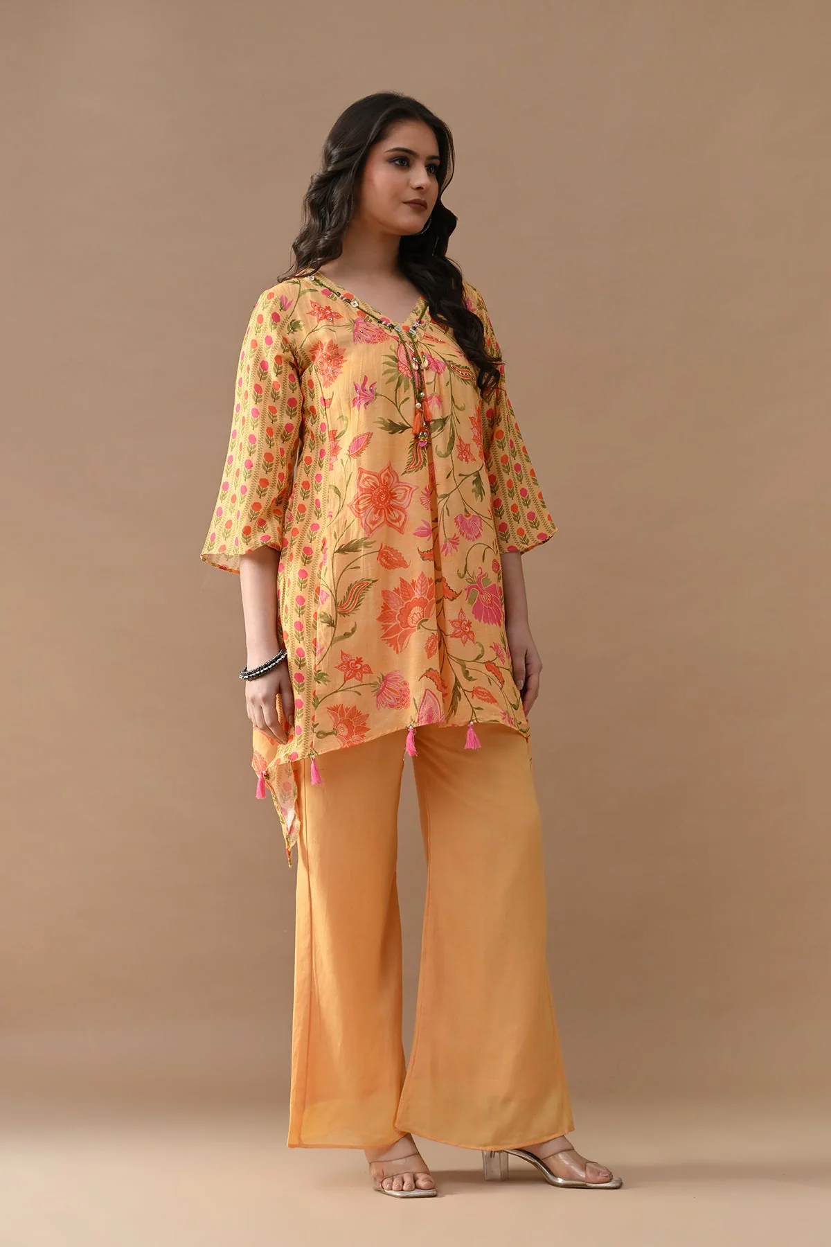 Yellow Floral Printed Kurta 2 Pcs Set - Image 2