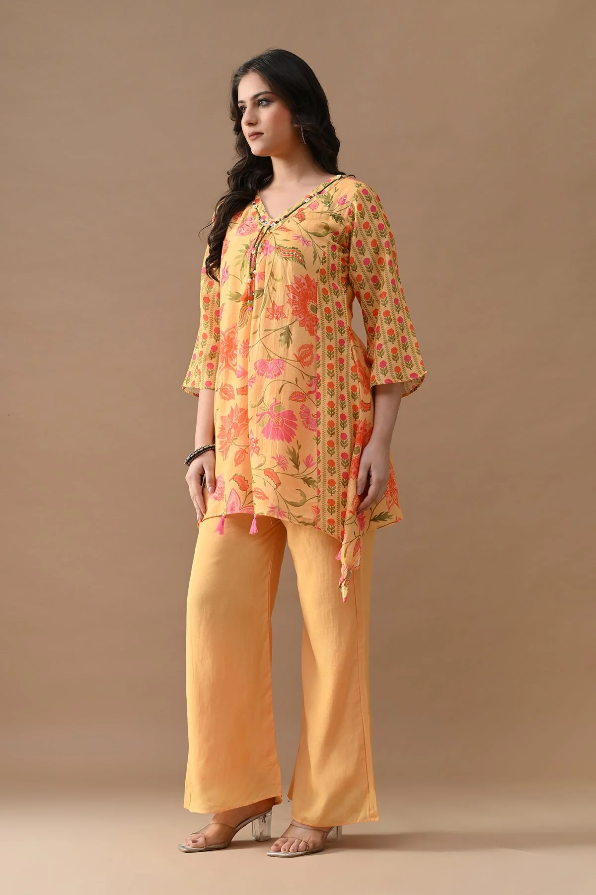 Yellow Floral Printed Kurta 2 Pcs Set - Image 3