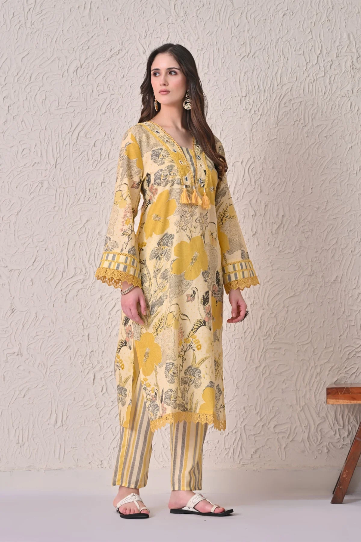 Yellow Floral Printed Kurta 3 Pcs Set - Image 3
