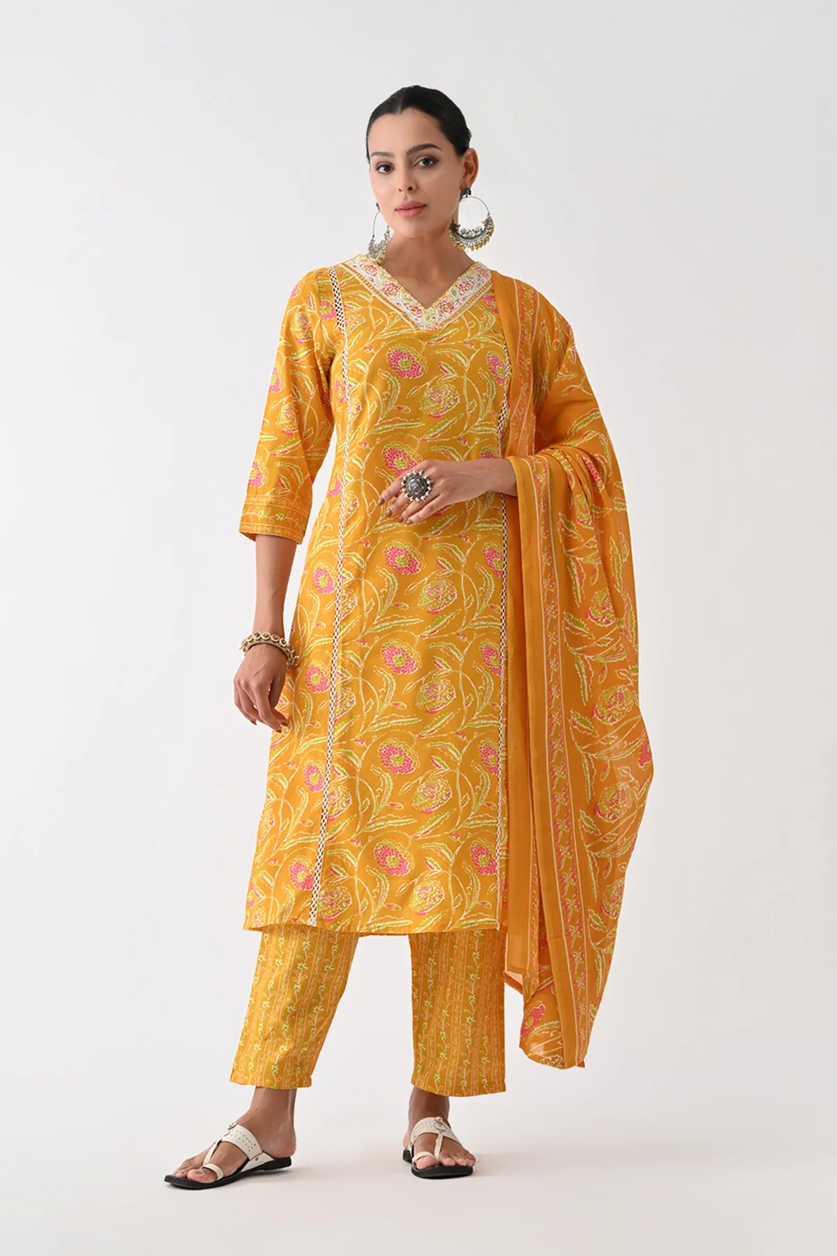 Yellow Floral Printed Kurta 3 Pcs Set - Image 5