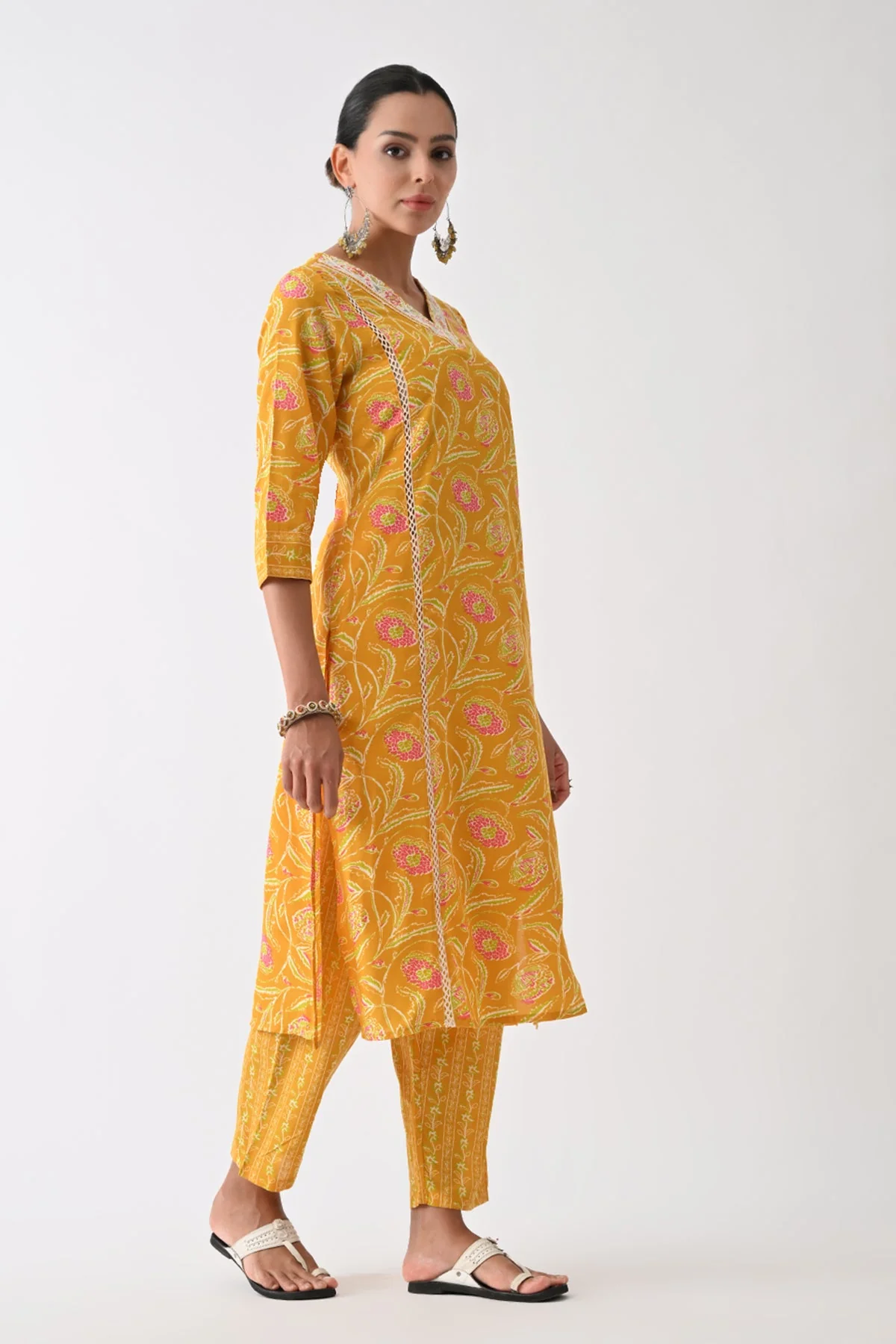 Yellow Floral Printed Kurta 3 Pcs Set - Image 7