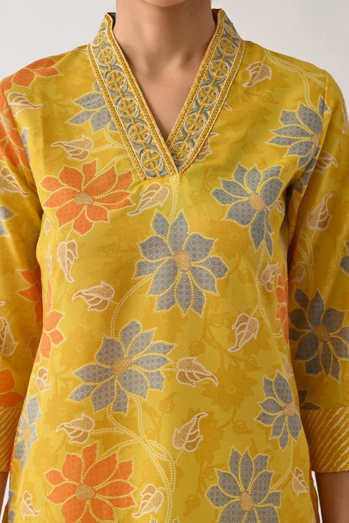 Yellow Printed Kurta - Image 2