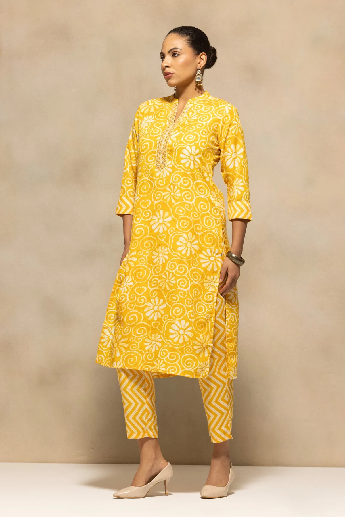 Yellow Printed Kurta 3 Pcs Set - Image 2