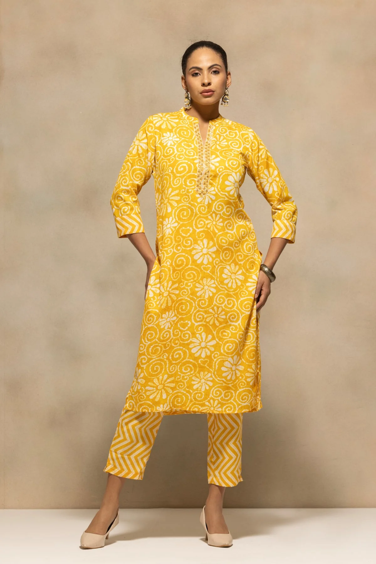Yellow Printed Kurta 3 Pcs Set - Image 7