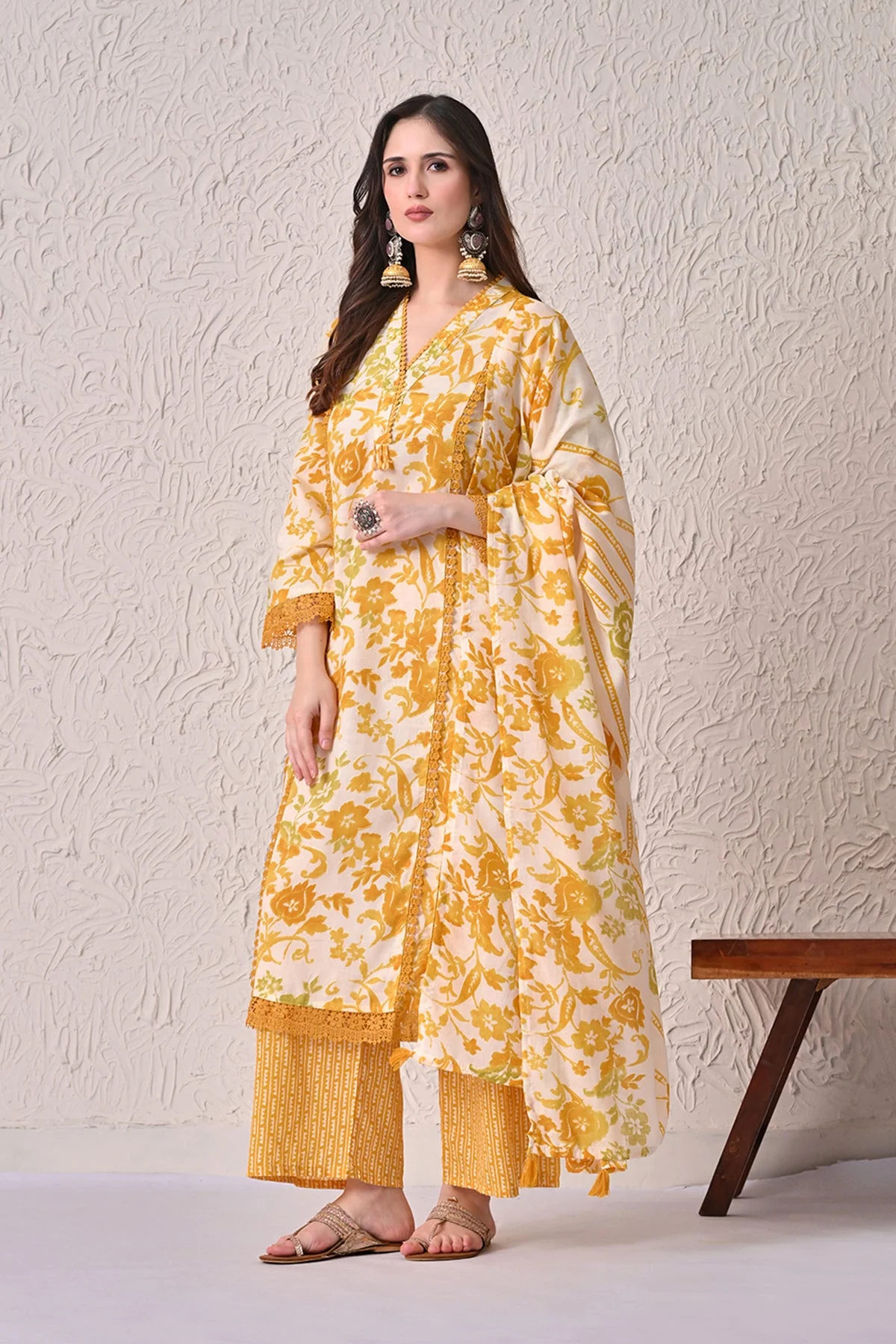 Yellow Printed Kurta 3 Pcs Set - Image 2