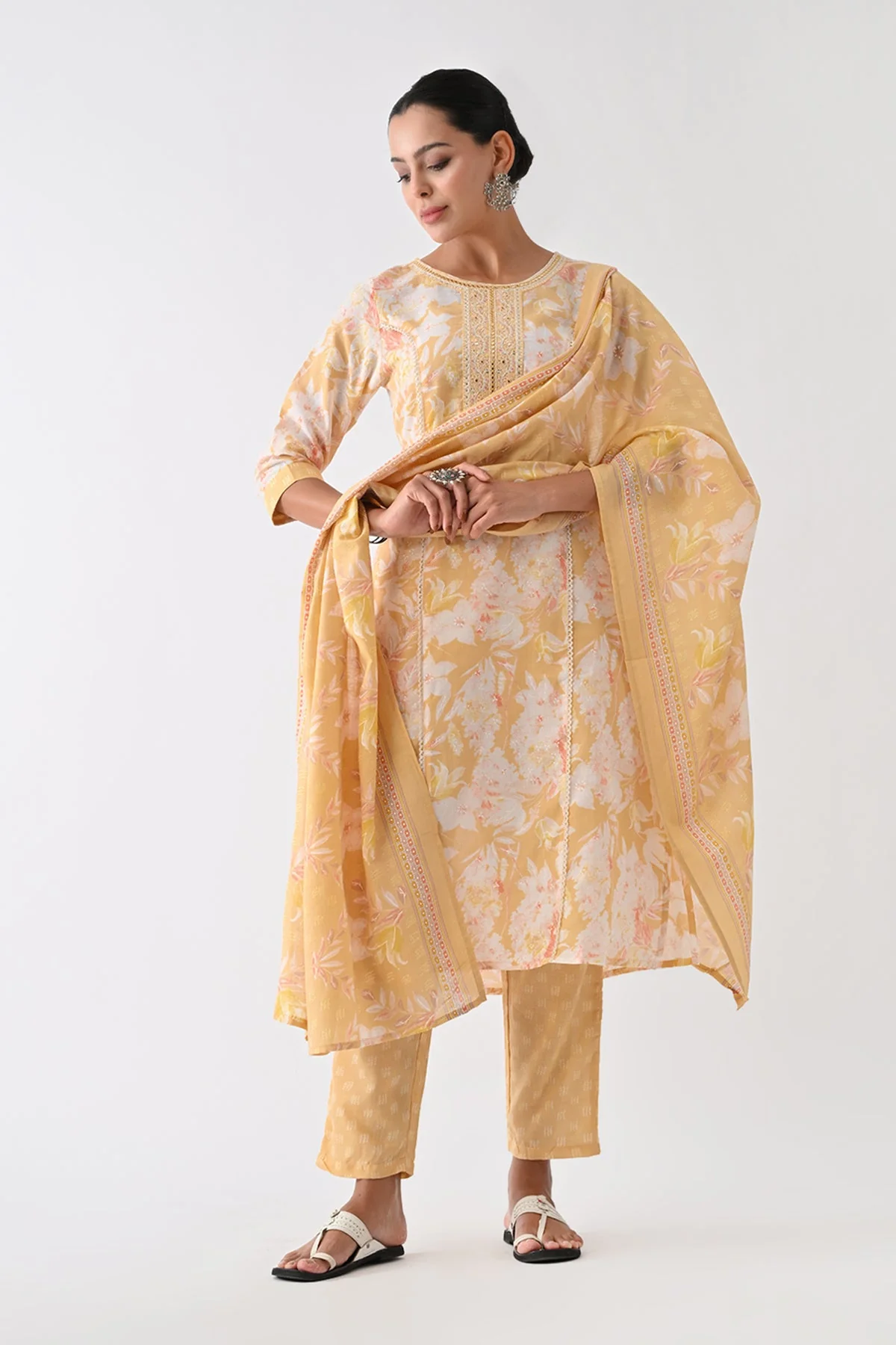 Yellow Printed Kurta 3 Pcs Set - Image 7